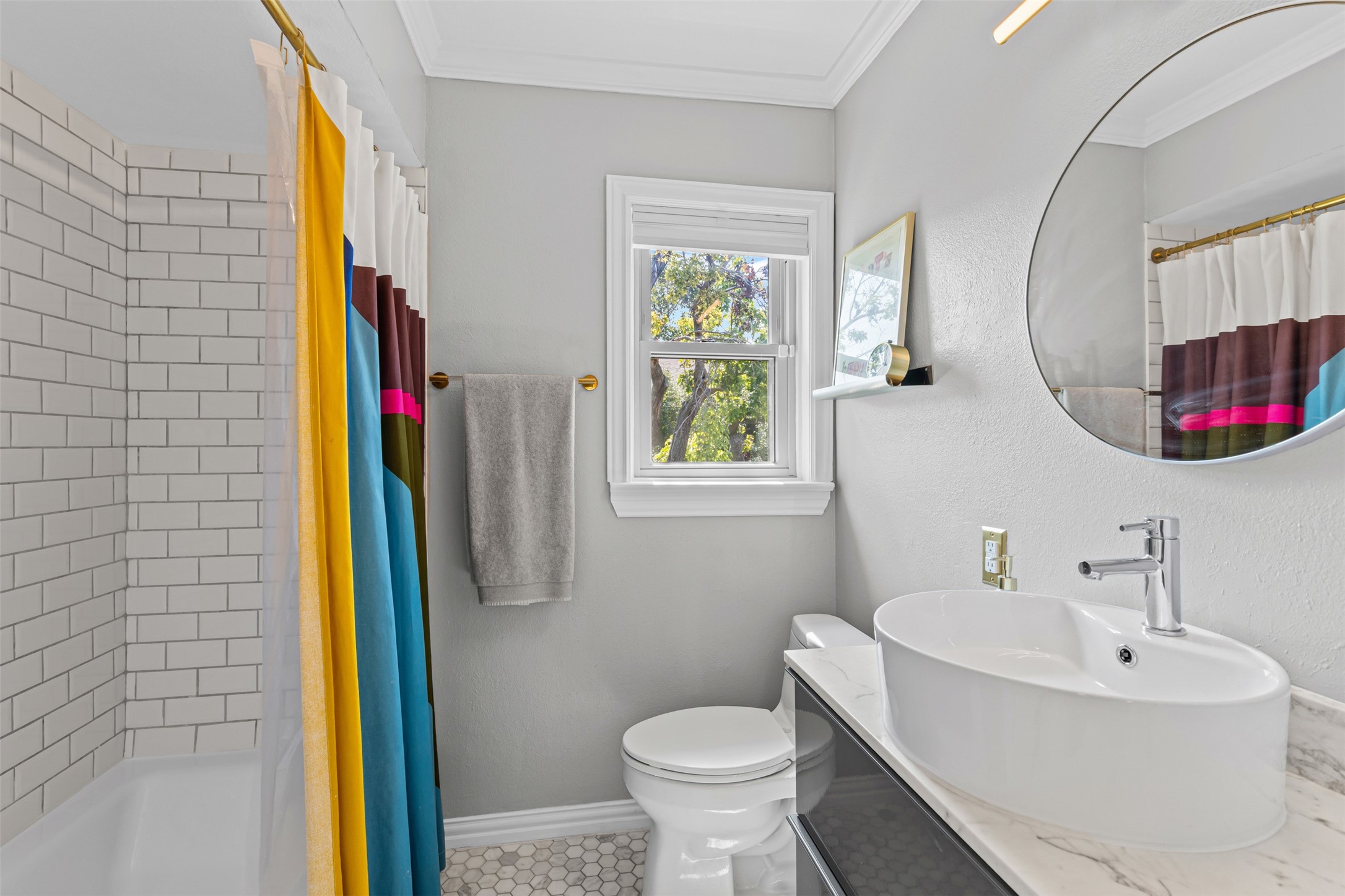 6410 Bordeaux Avenue