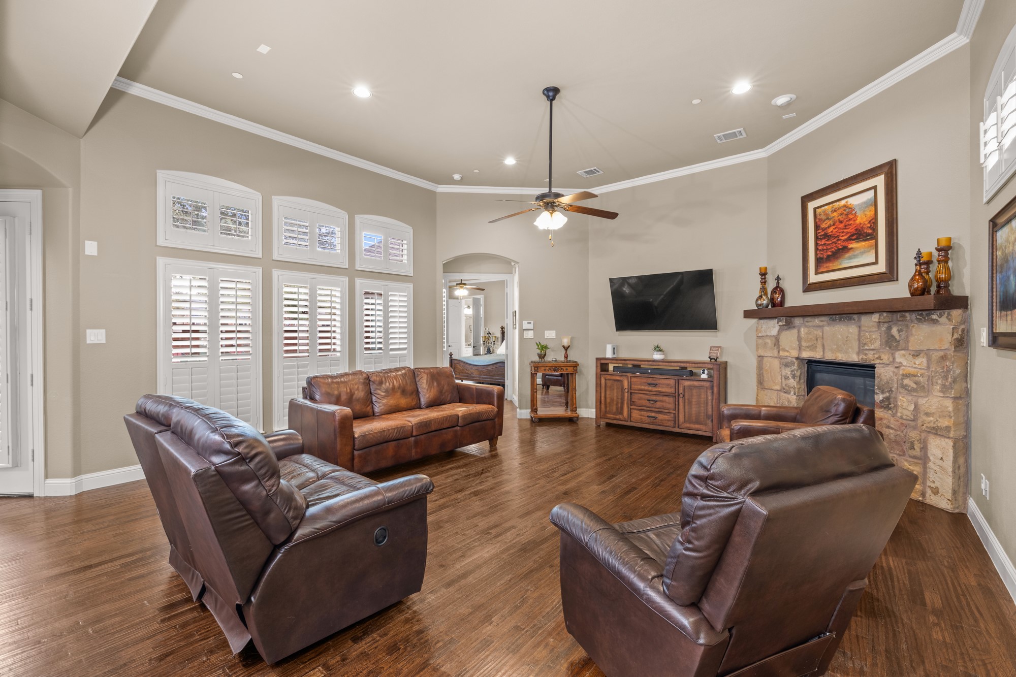 3933 Blackjack Oak Drive