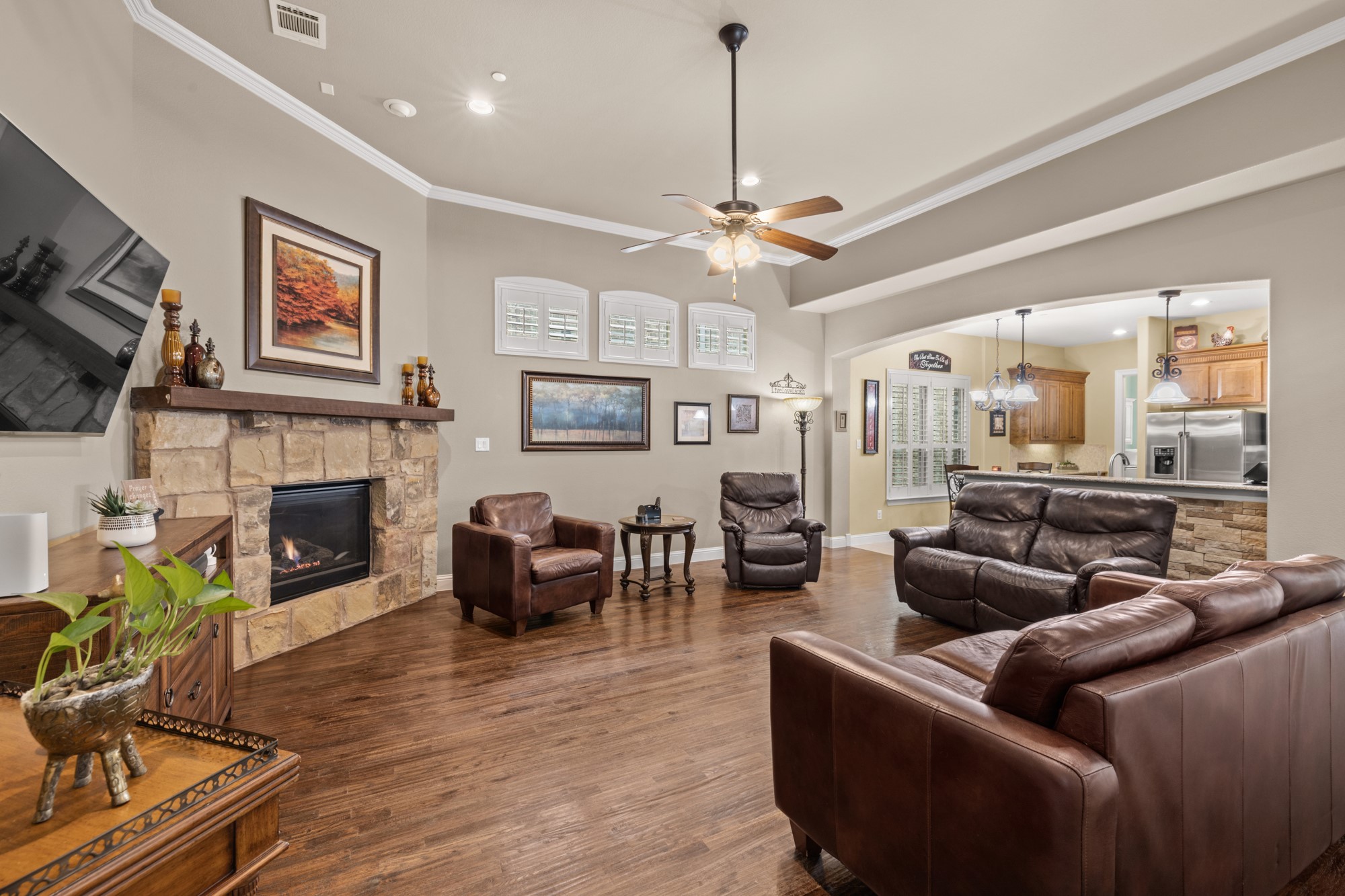 3933 Blackjack Oak Drive