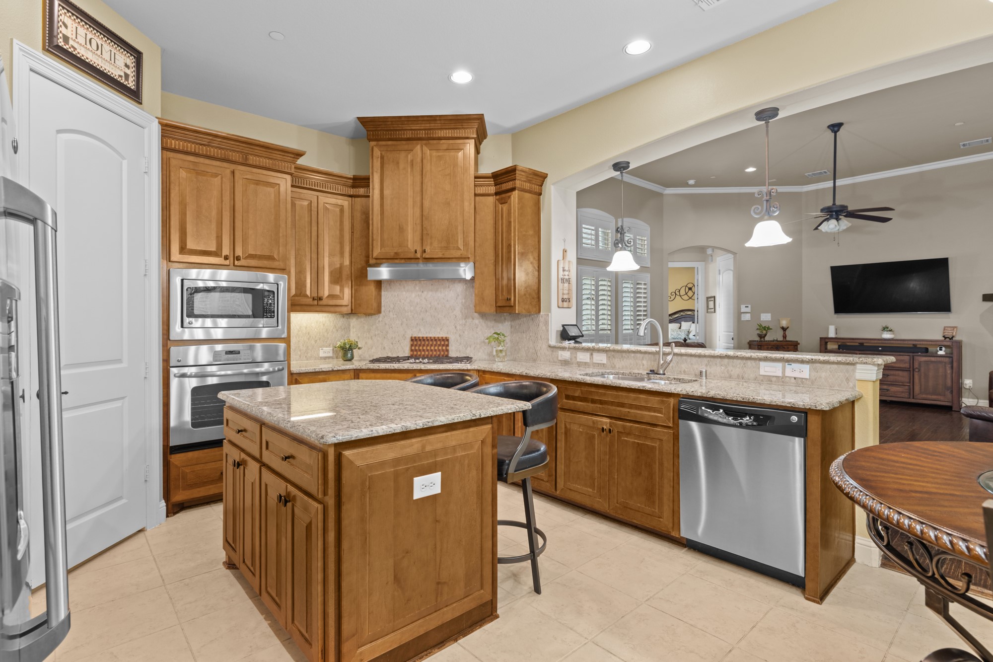 3933 Blackjack Oak Drive