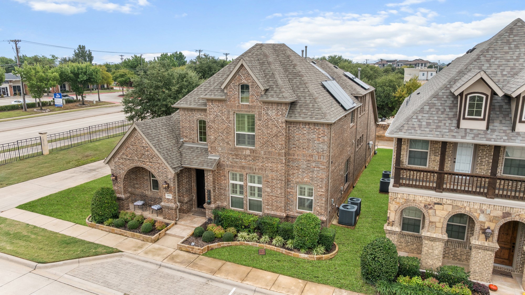 3933 Blackjack Oak Drive