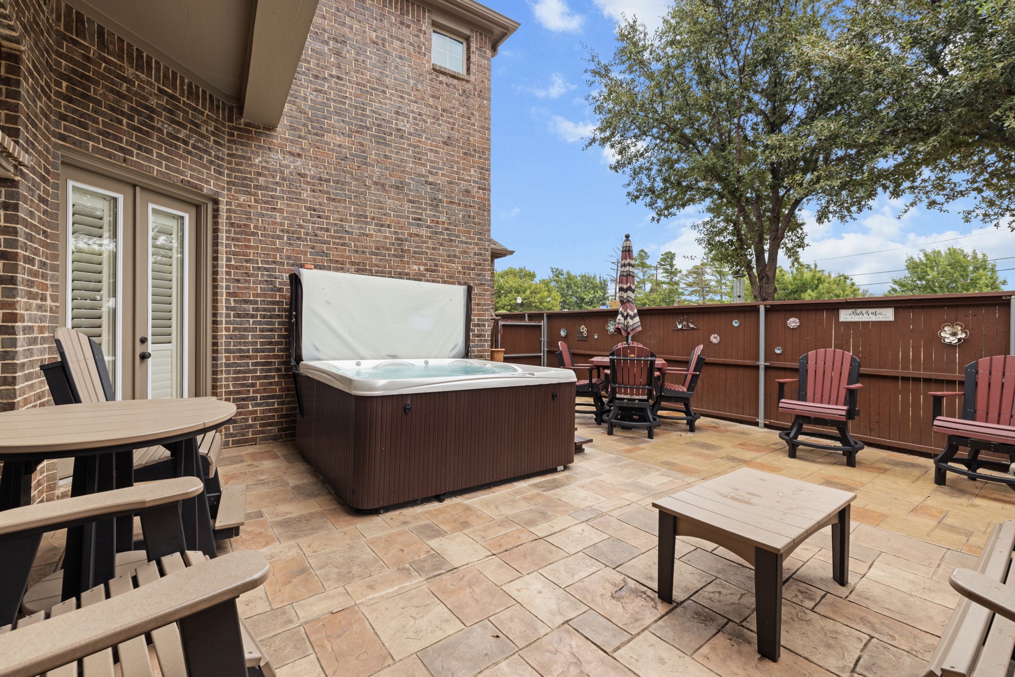 3933 Blackjack Oak Drive