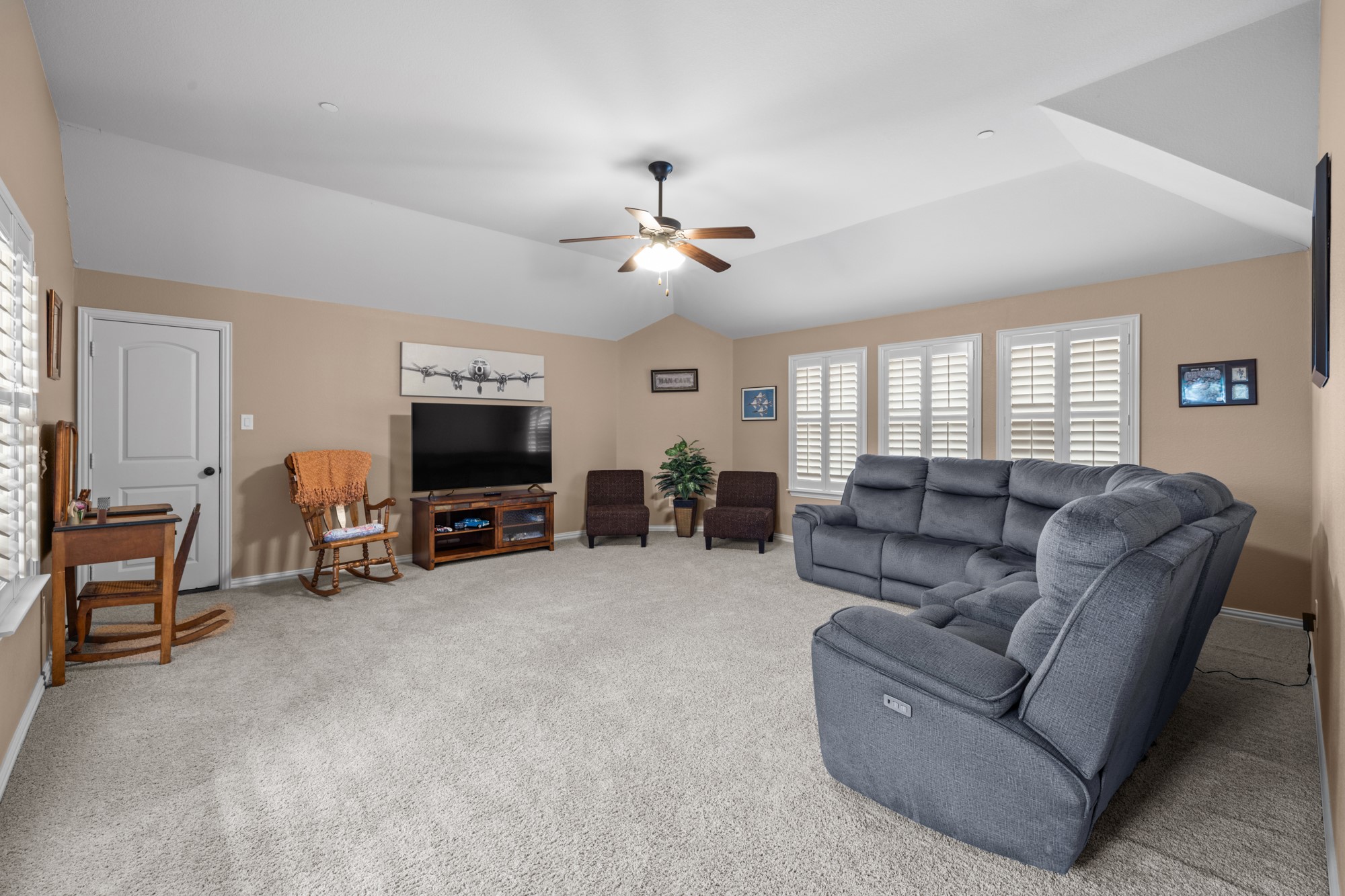 3933 Blackjack Oak Drive