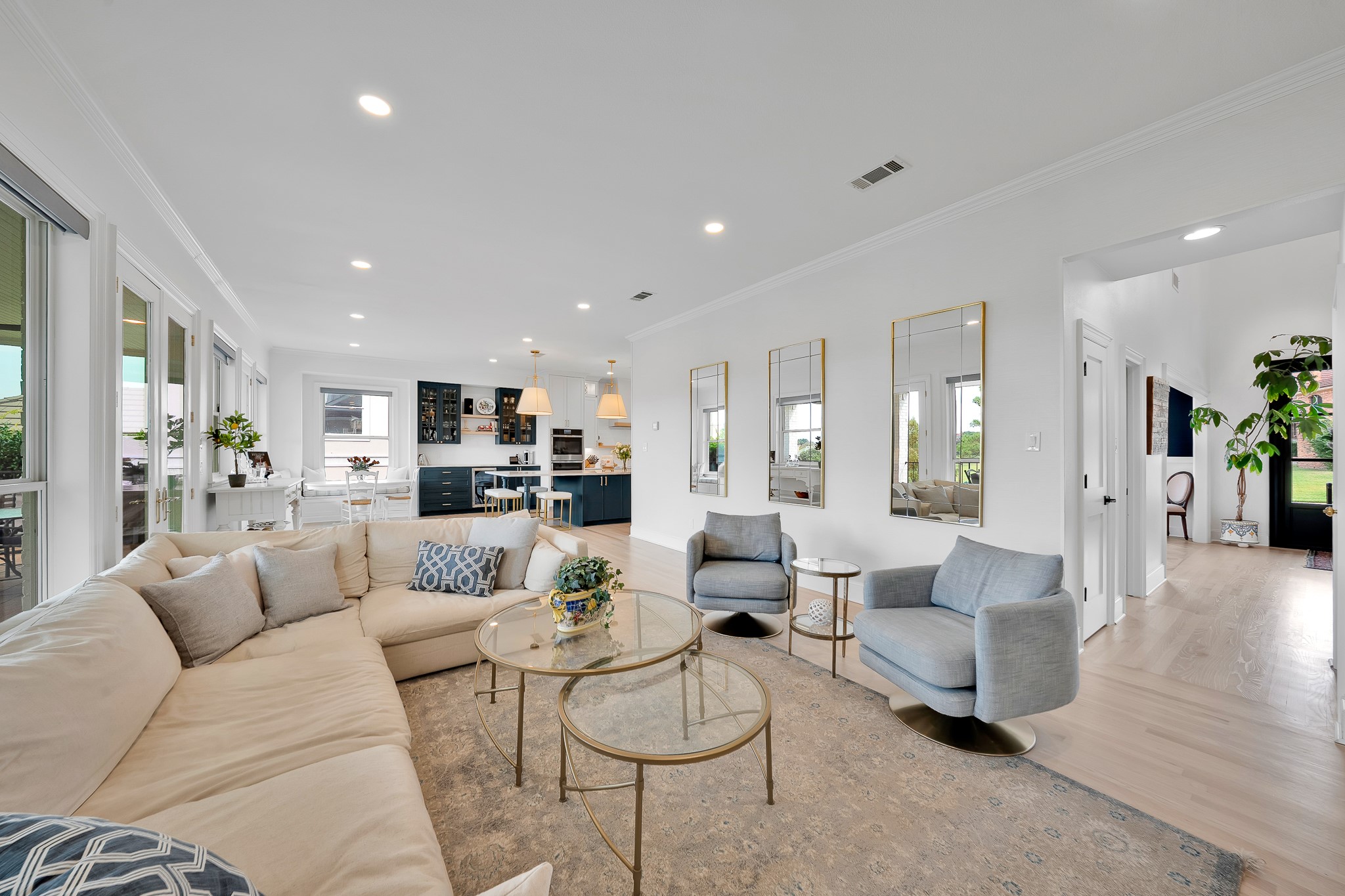 1431 Travis Circle N