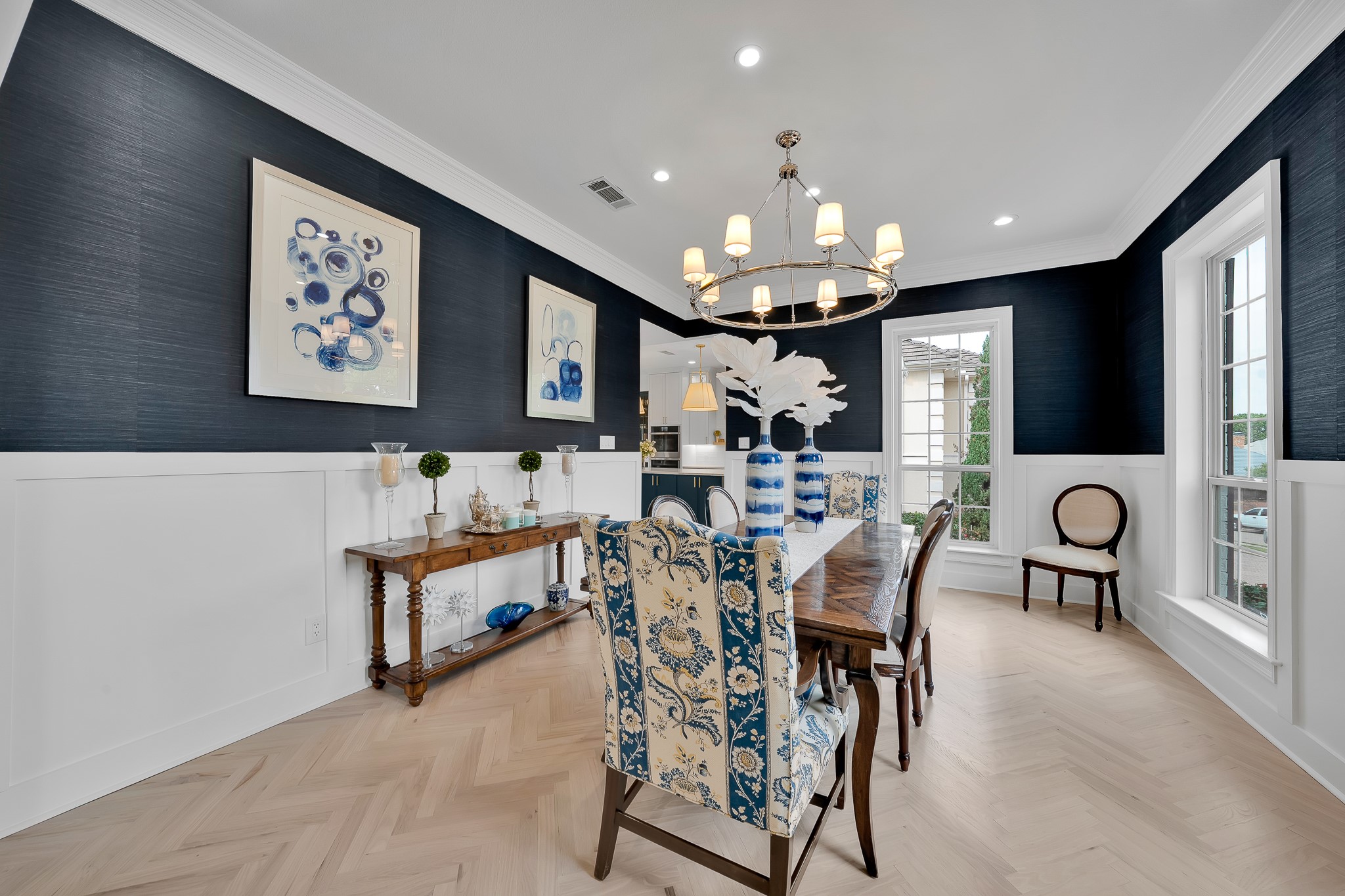 1431 Travis Circle N