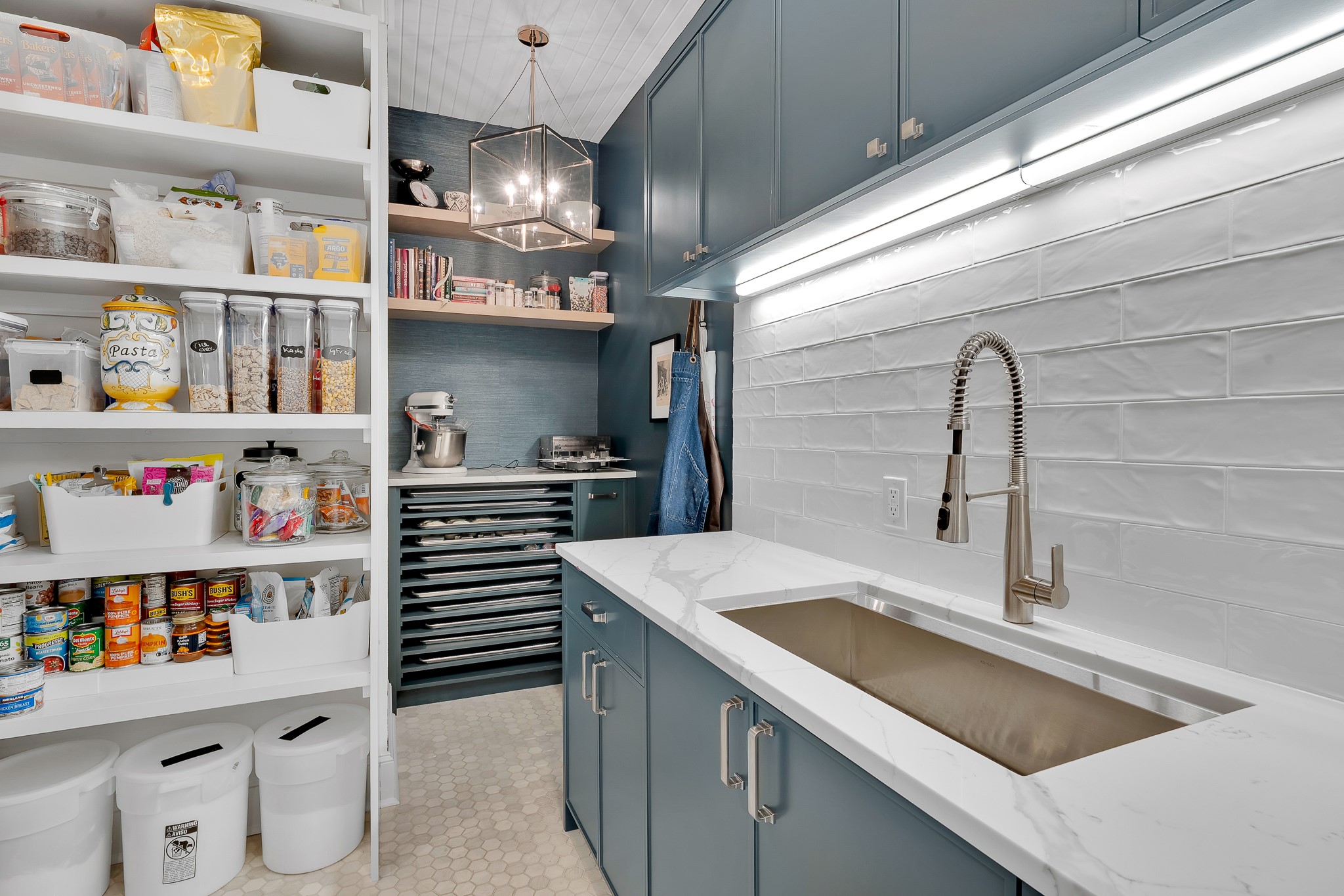 1431 Travis Circle N