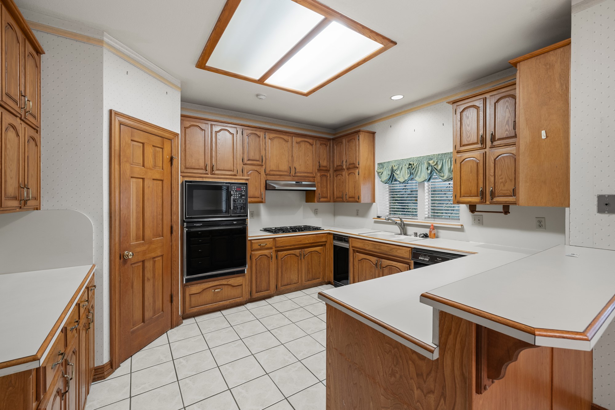 7539 Summitview Drive