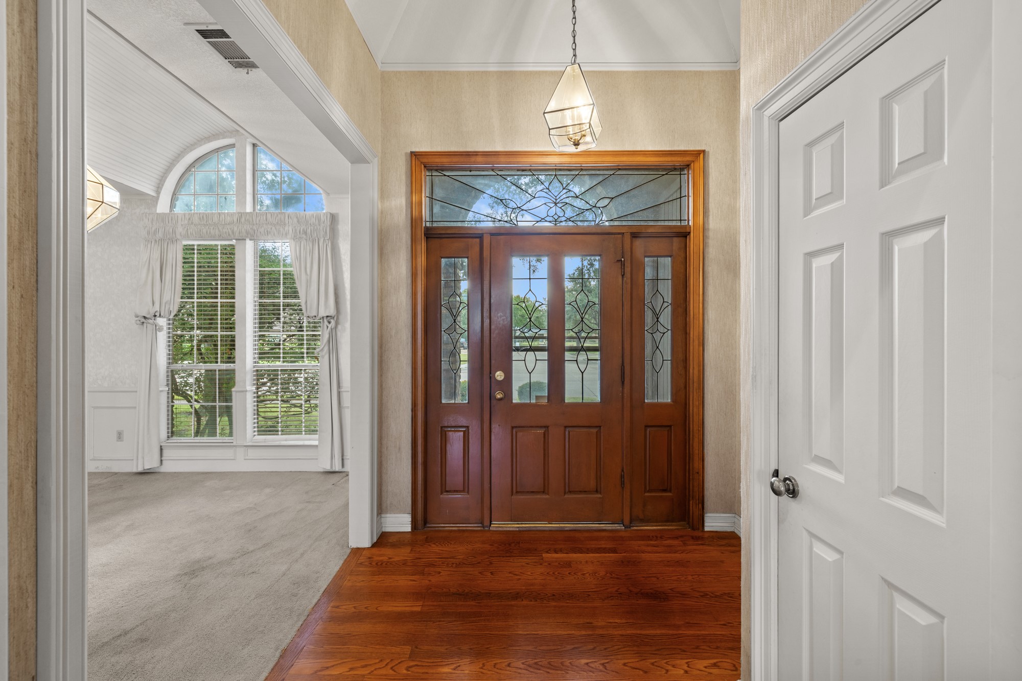 7539 Summitview Drive