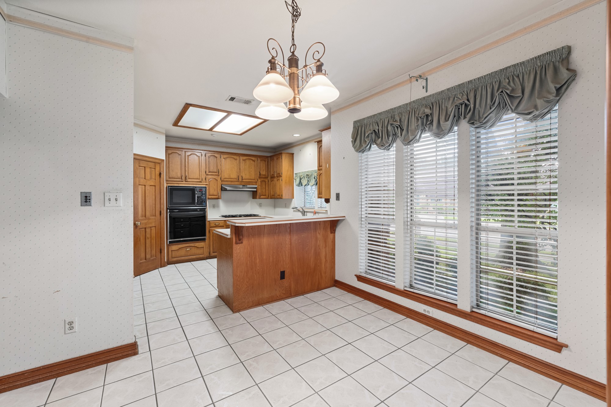 7539 Summitview Drive