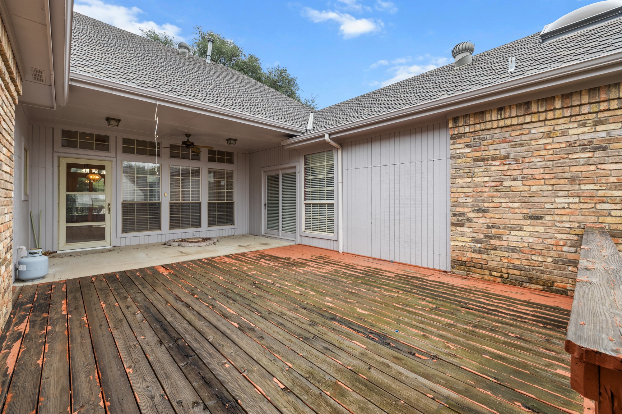 7539 Summitview Drive