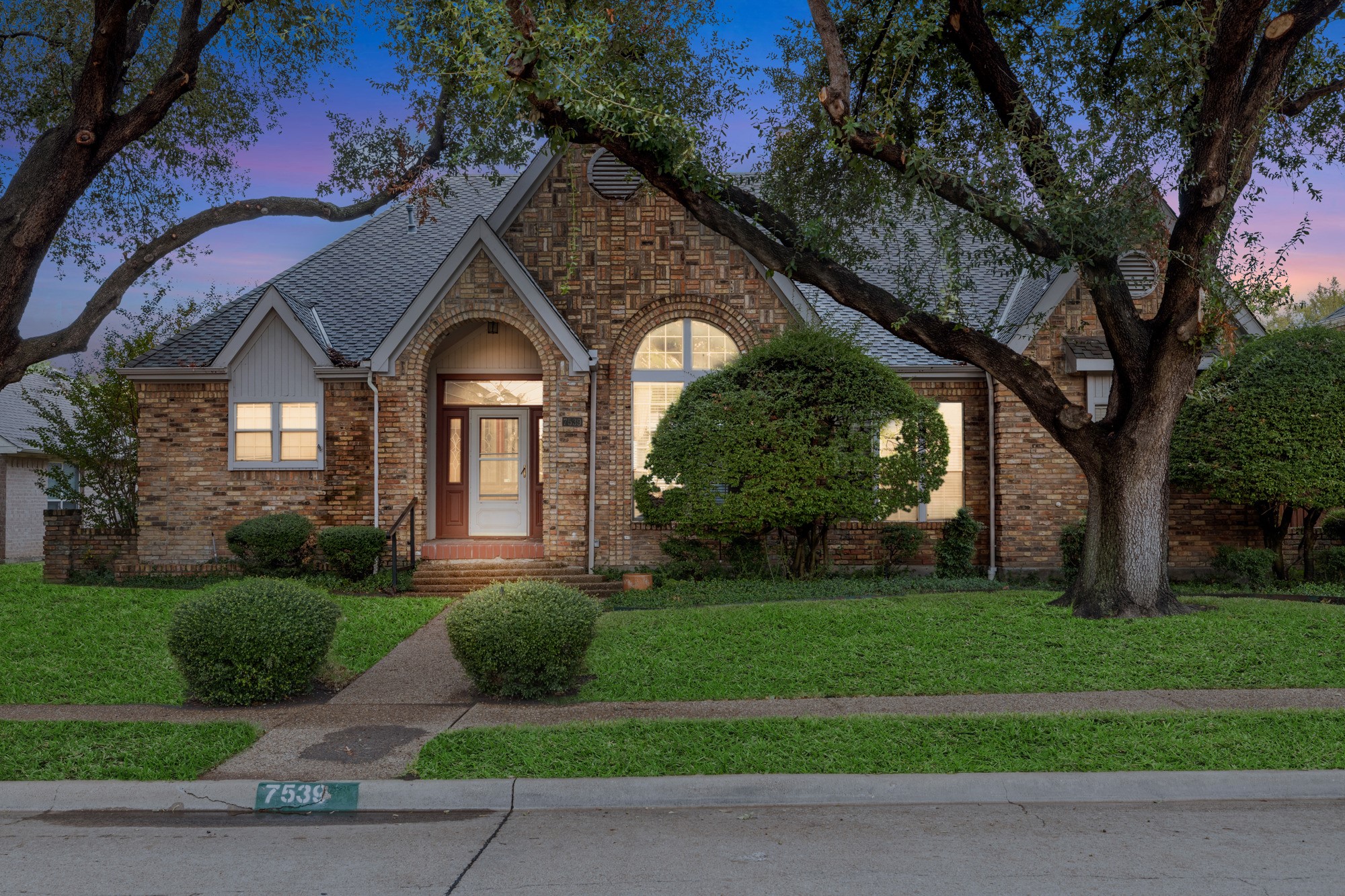 7539 Summitview Drive