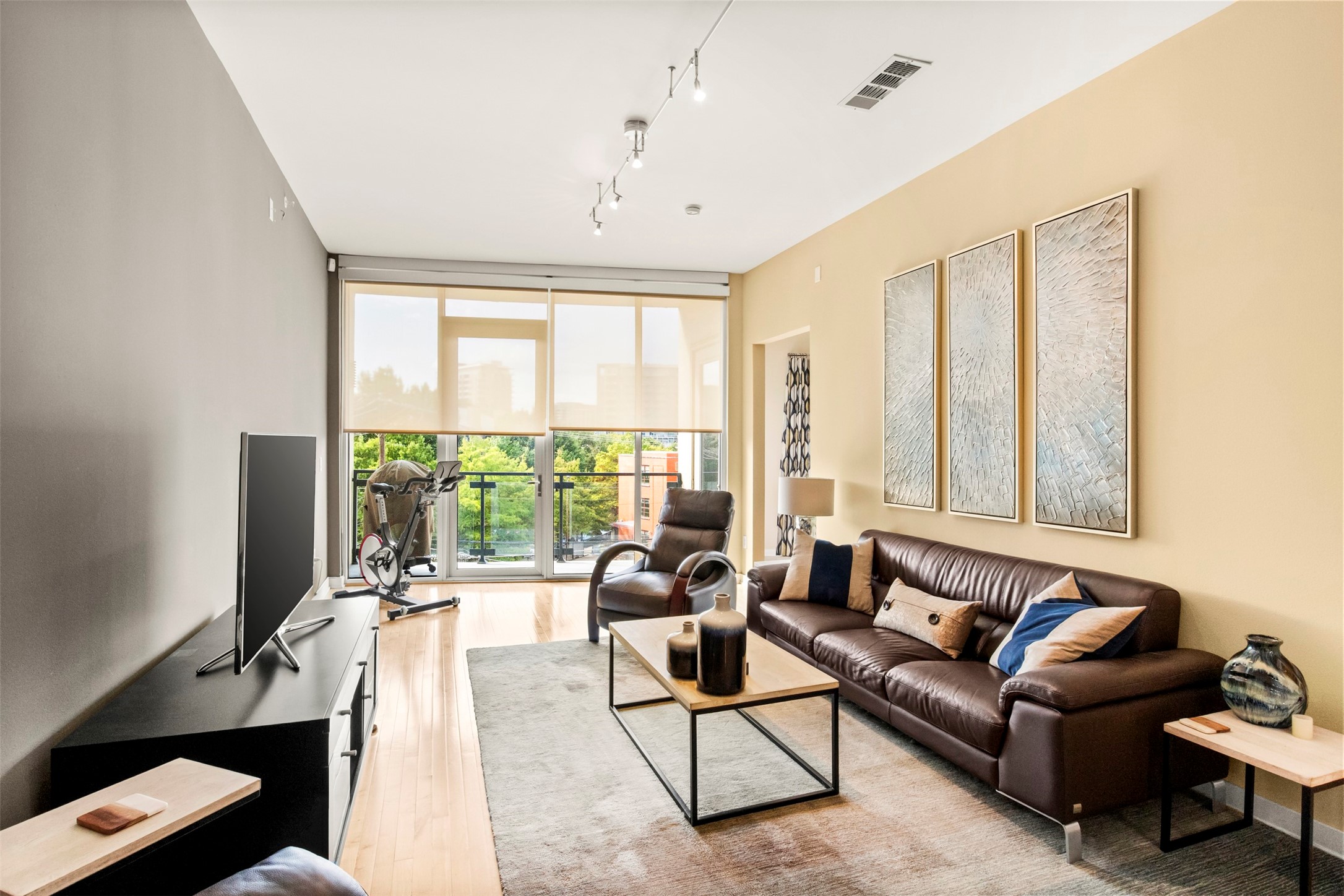 2950 Mckinney Avenue 412