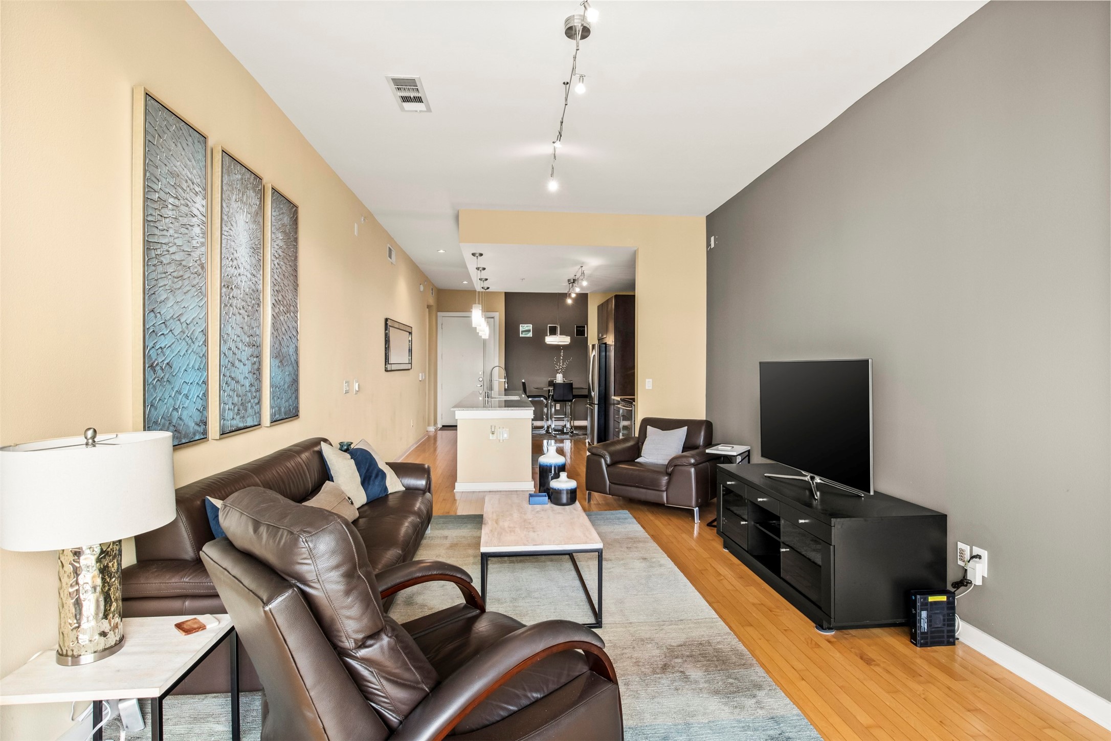 2950 Mckinney Avenue 412