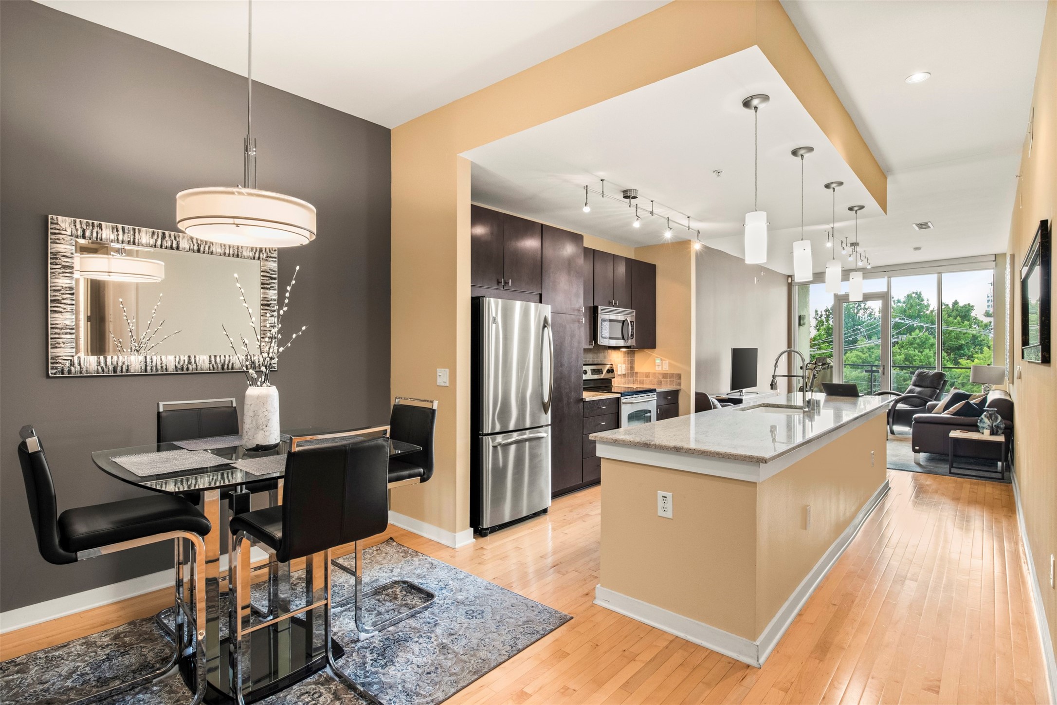 2950 Mckinney Avenue 412