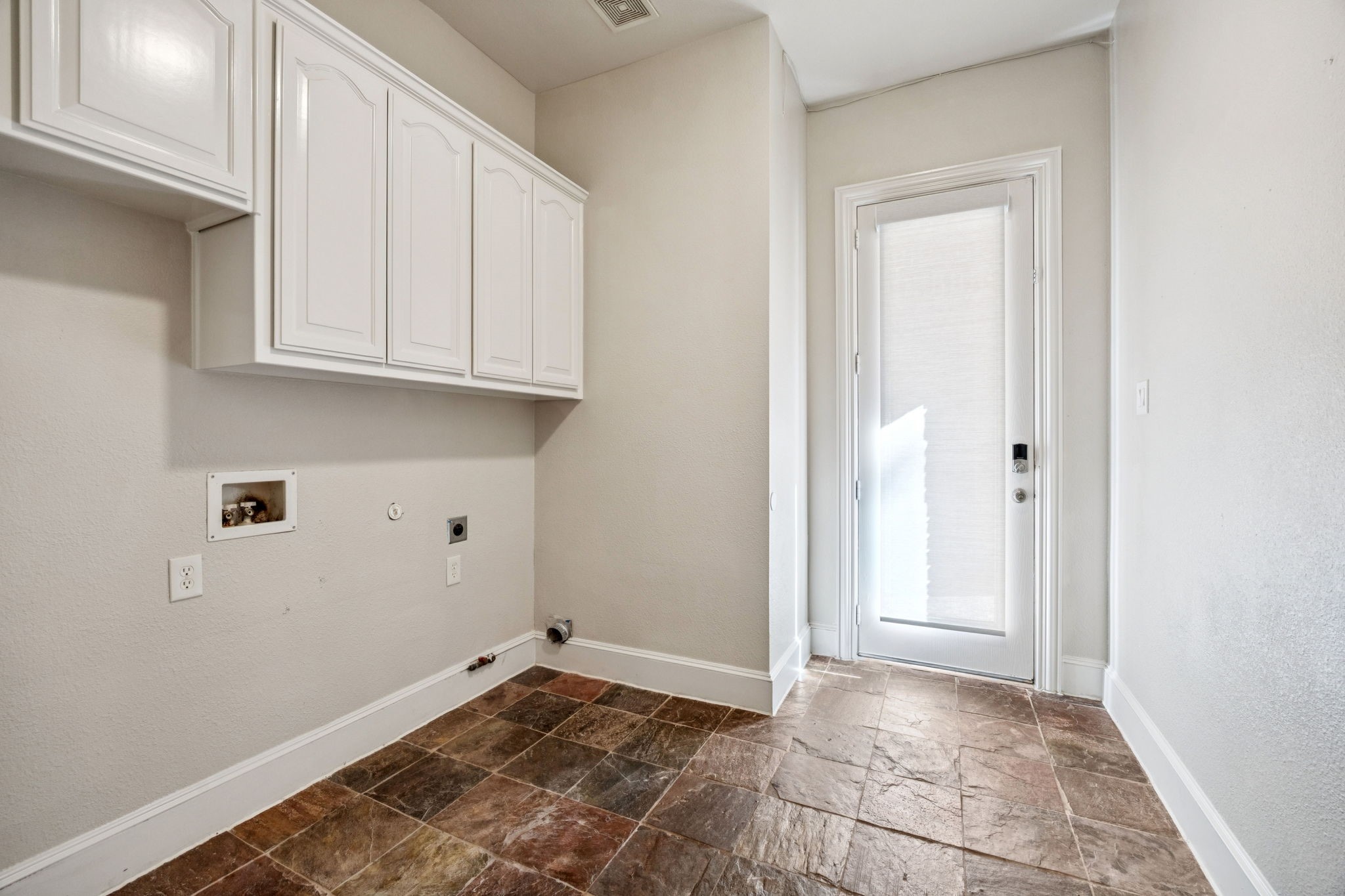 805 Pond Springs Court