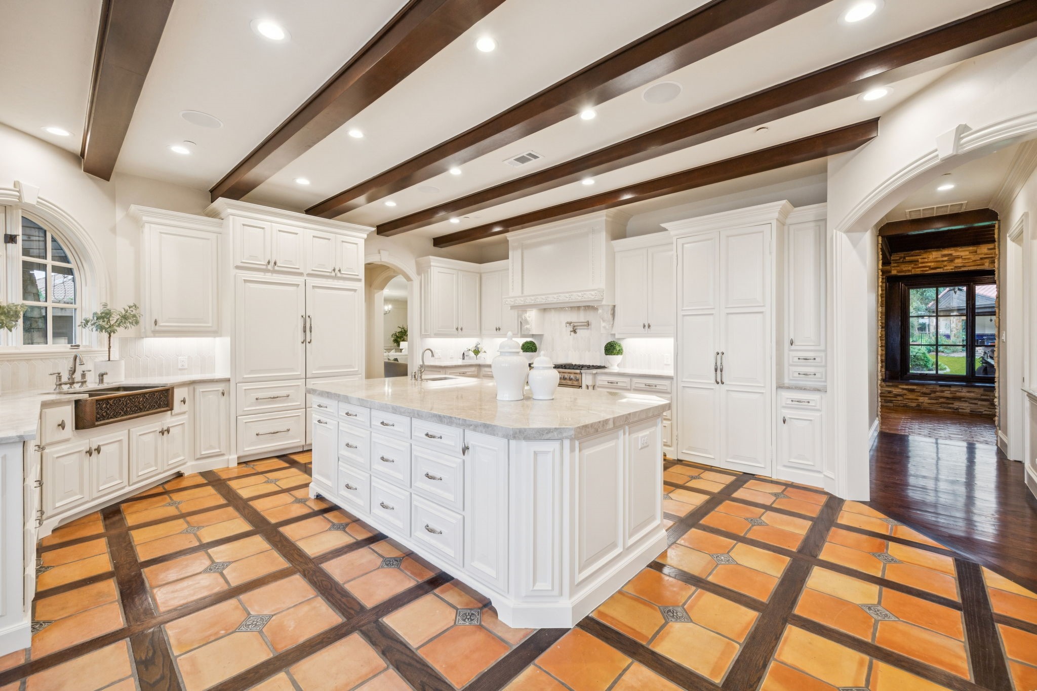 1900 Shady Oaks Drive