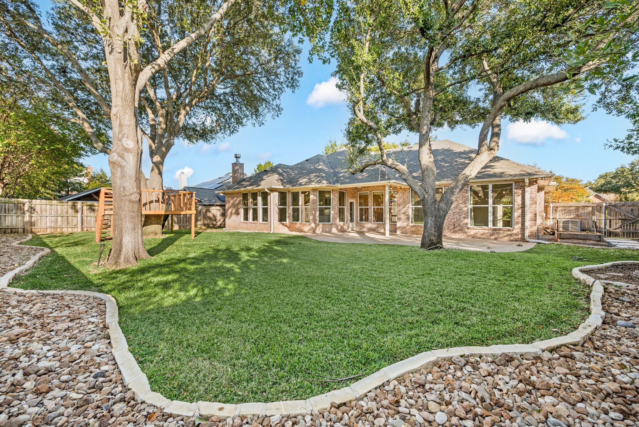 107 Greenhill Trail S