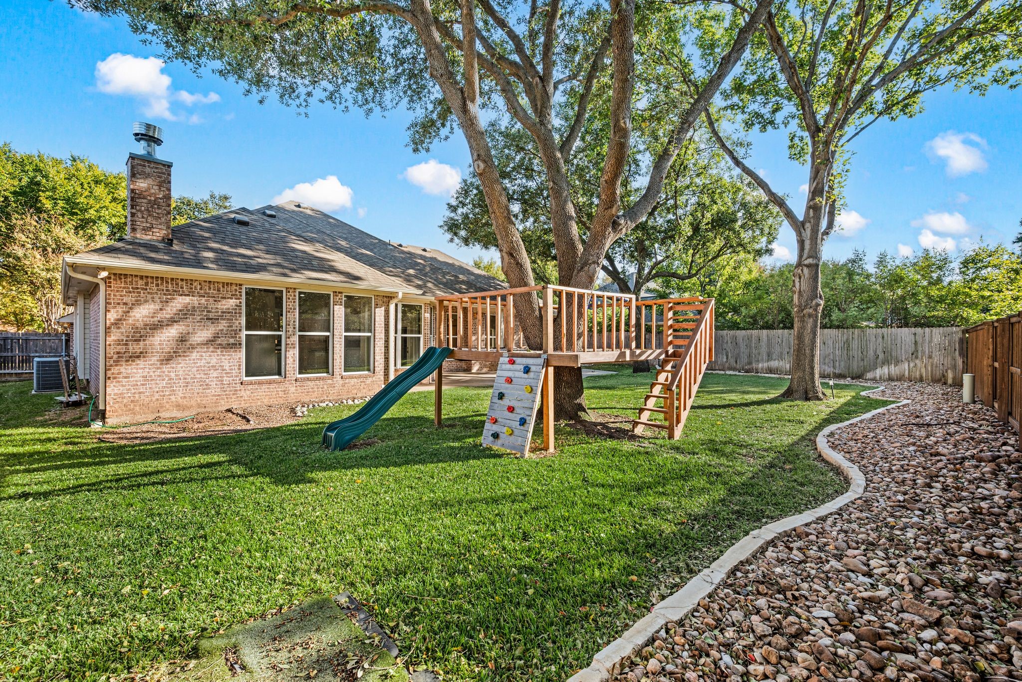 107 Greenhill Trail S