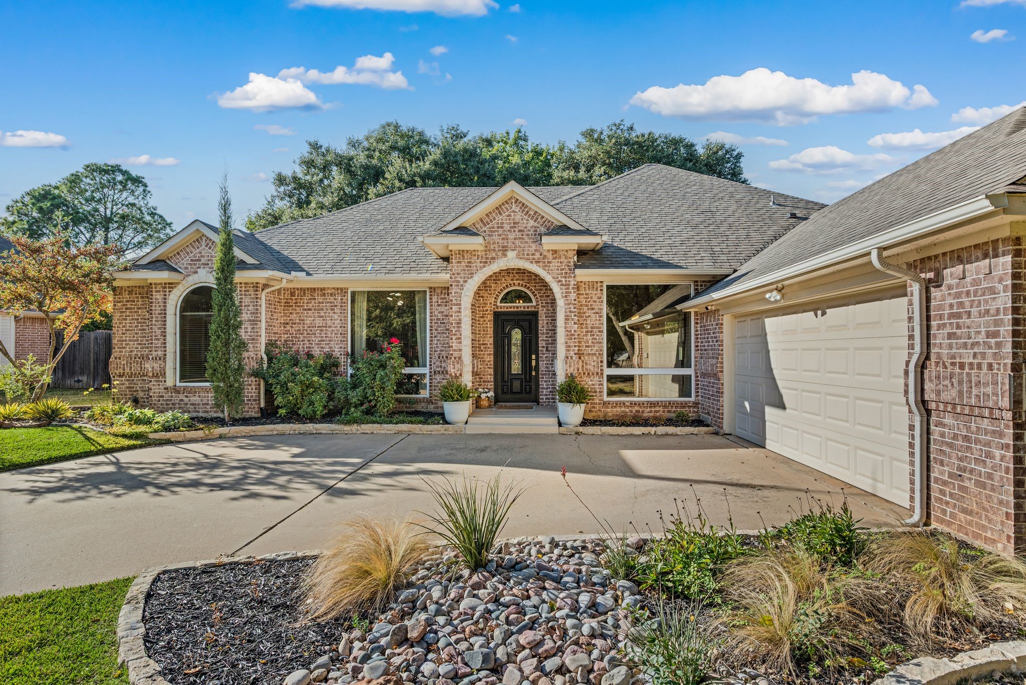 107 Greenhill Trail S