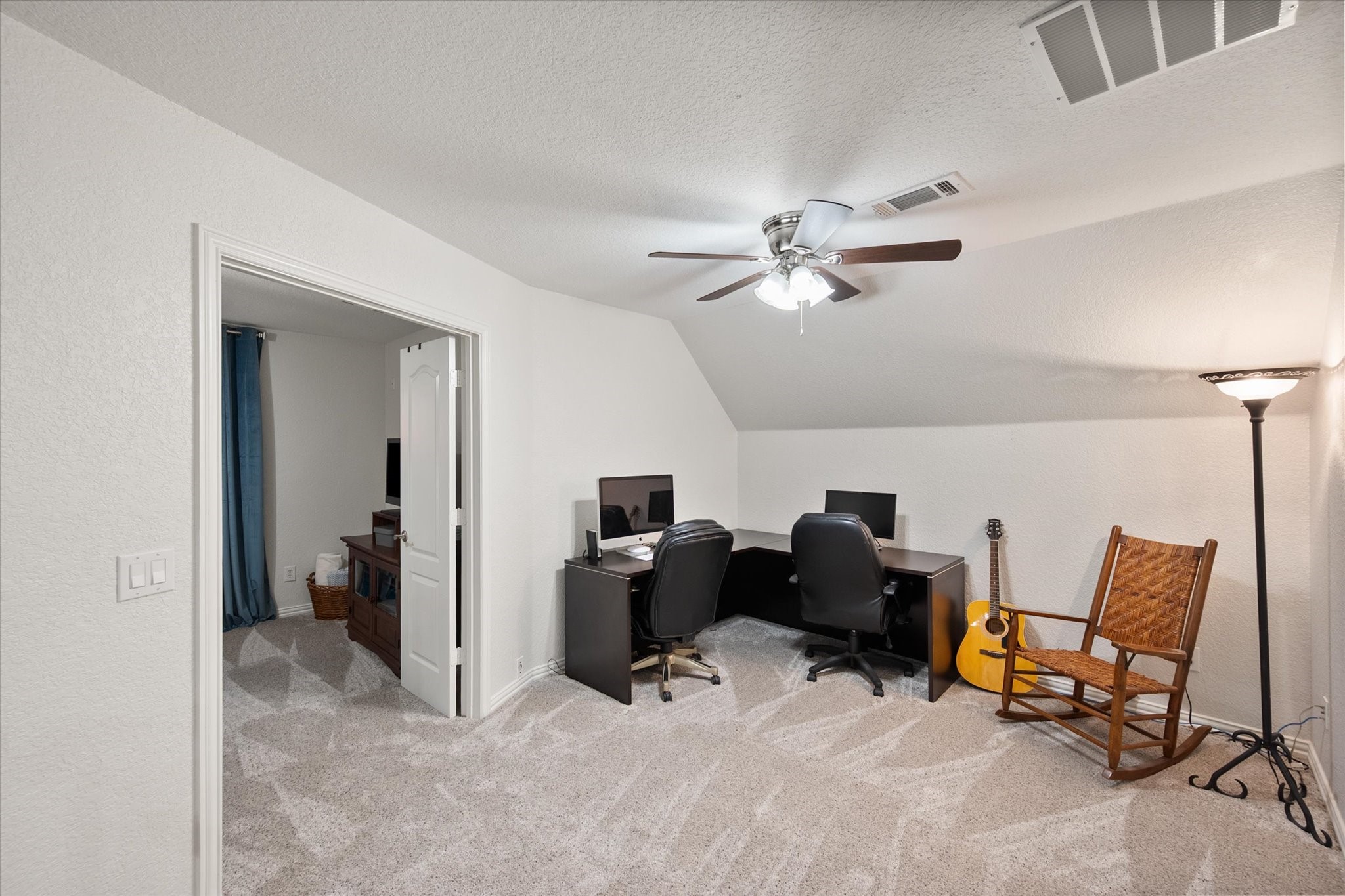 5716 Pinnacle Circle