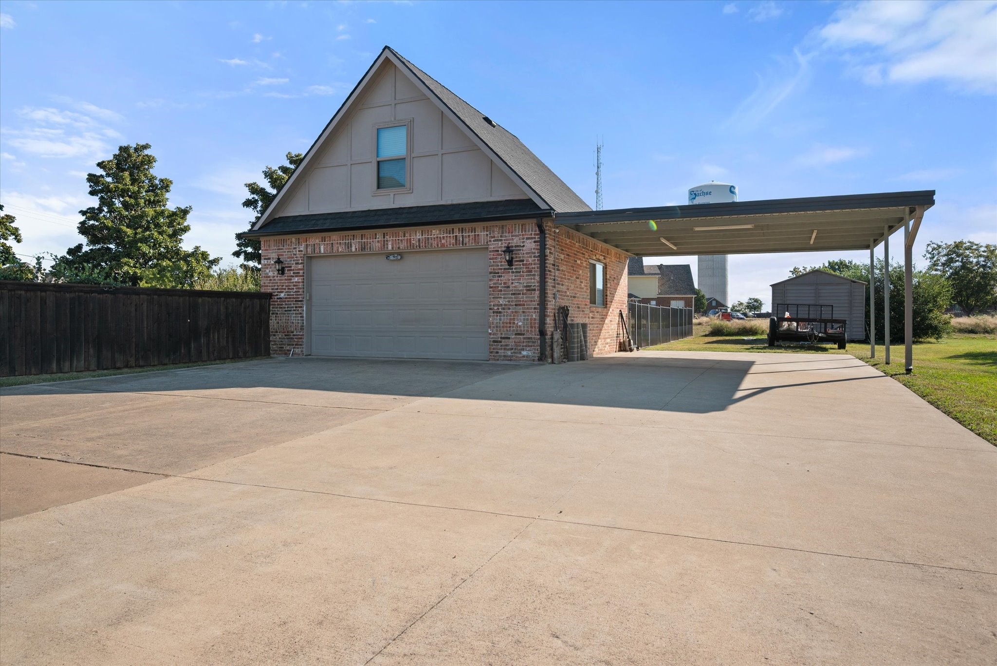 5716 Pinnacle Circle