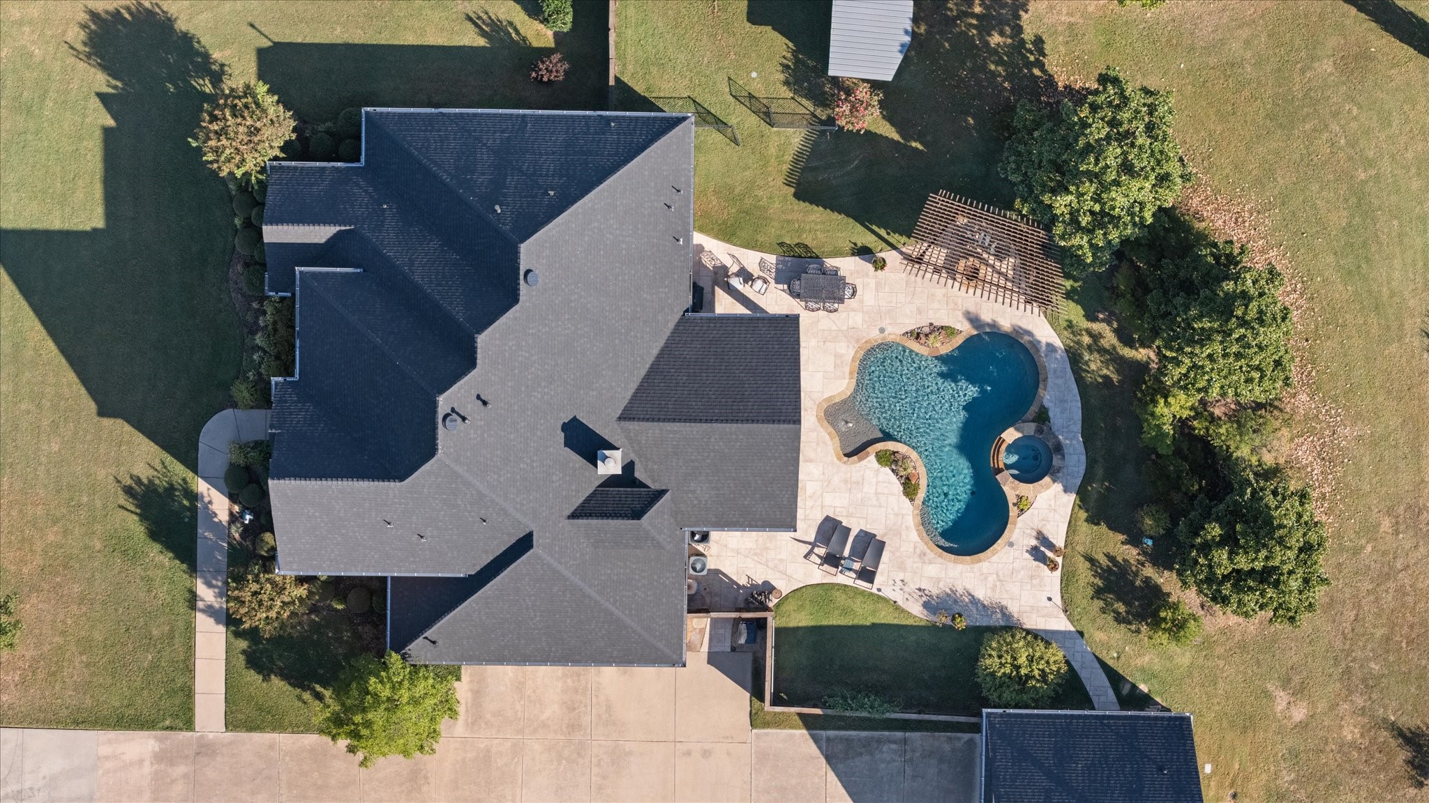 5716 Pinnacle Circle