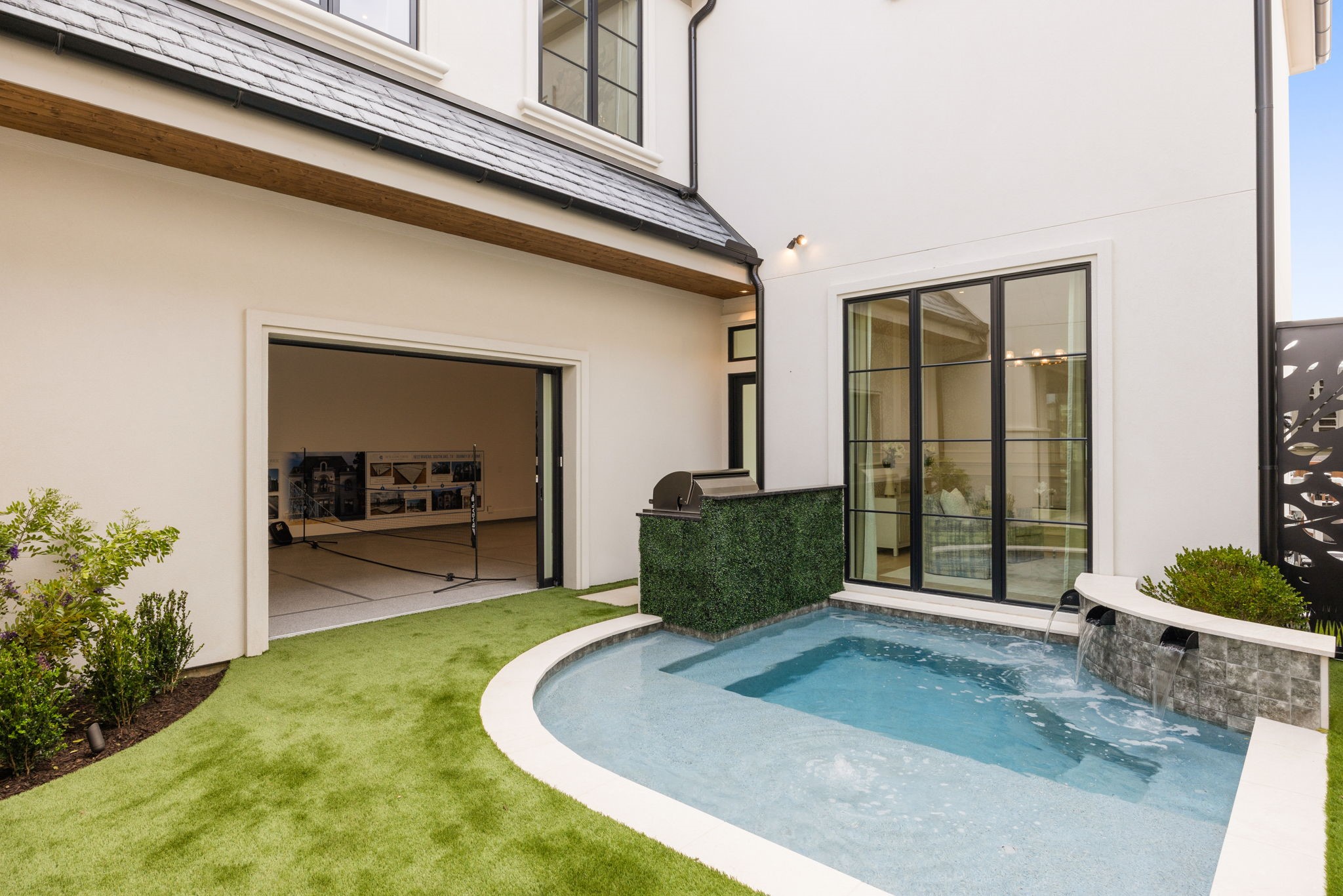 1812 Riviera Lane