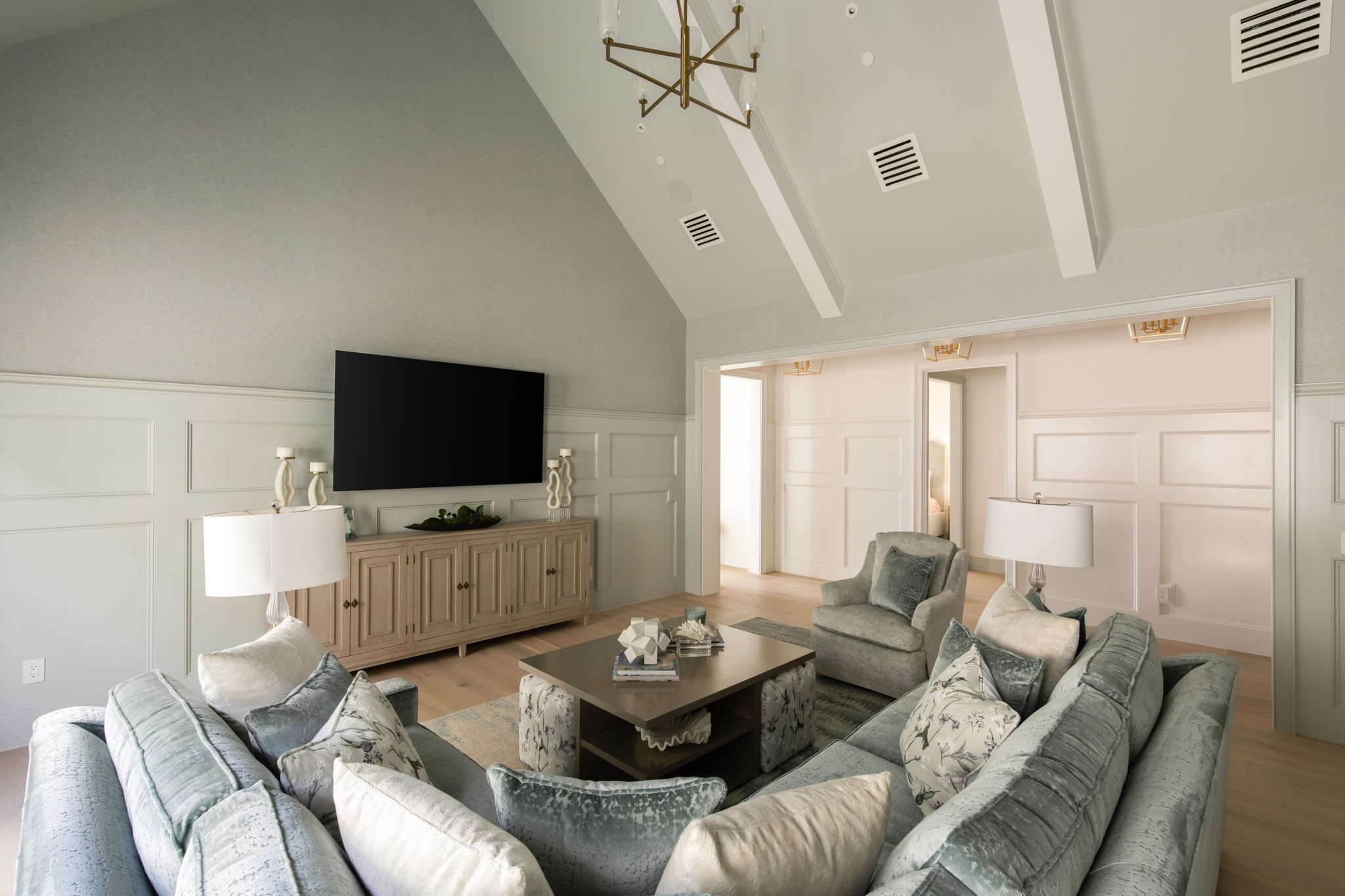 1812 Riviera Lane