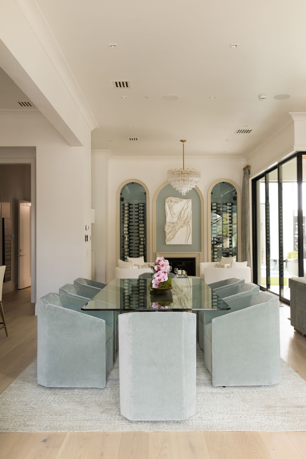 1812 Riviera Lane
