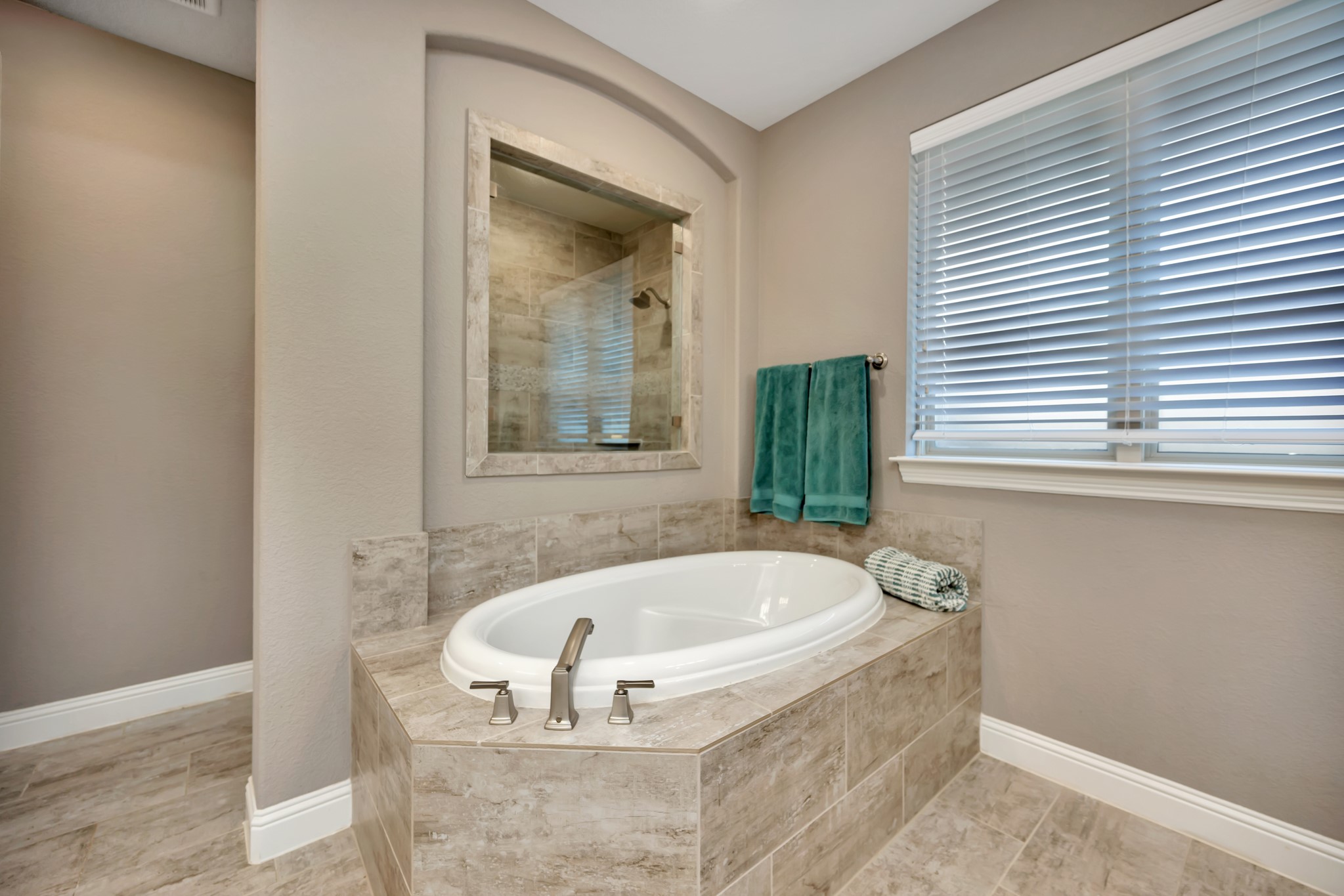 1117 Thornhill Way
