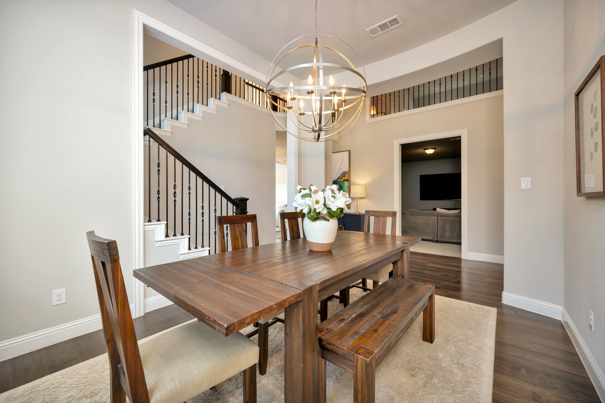 1117 Thornhill Way