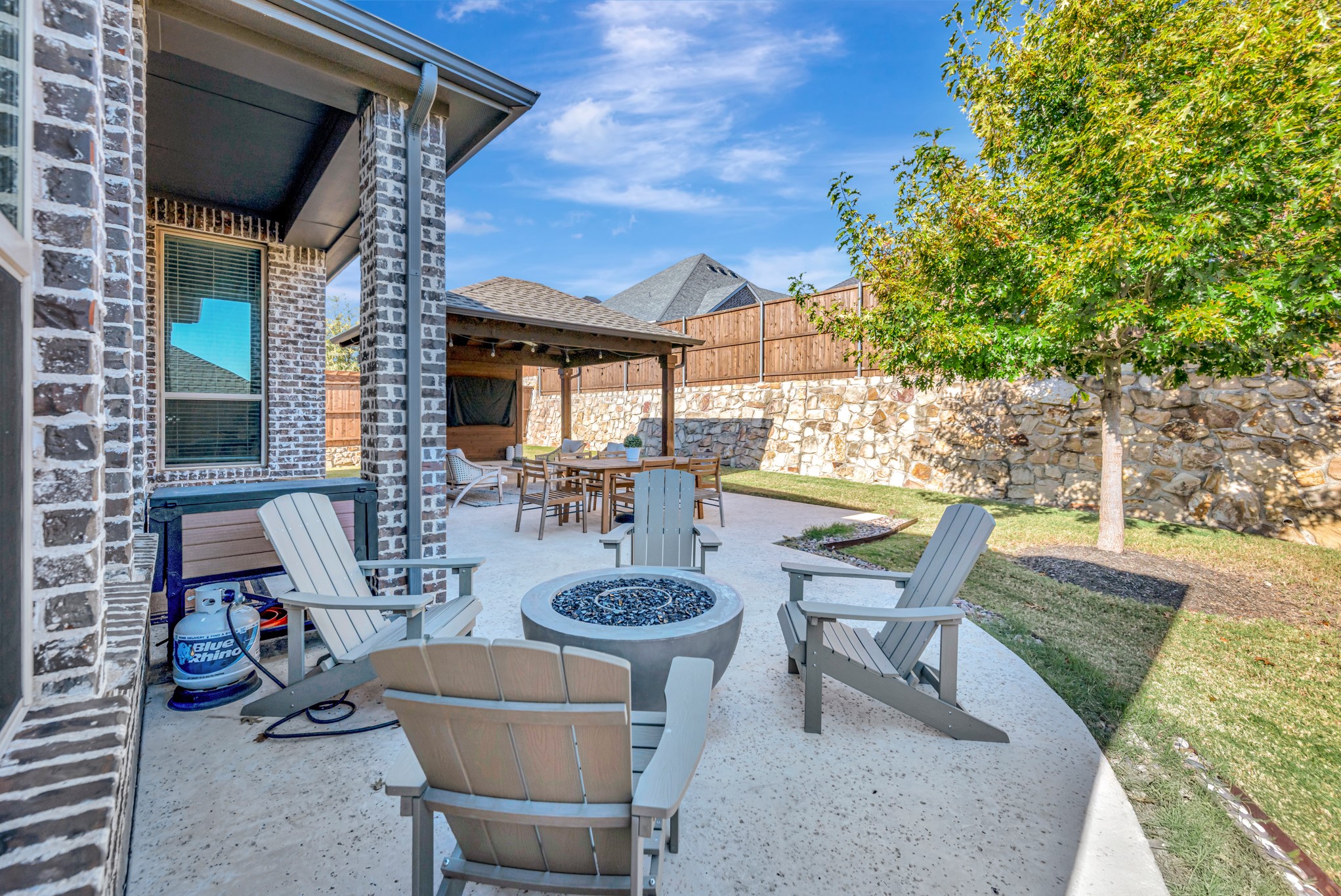 1117 Thornhill Way