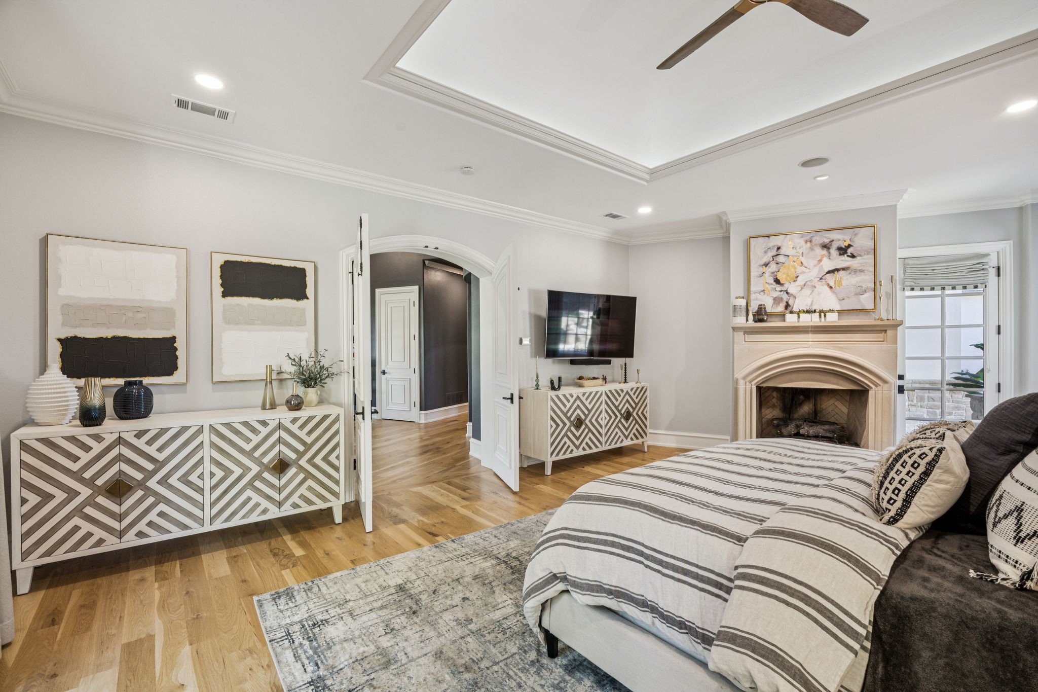 1100 La Paloma Court