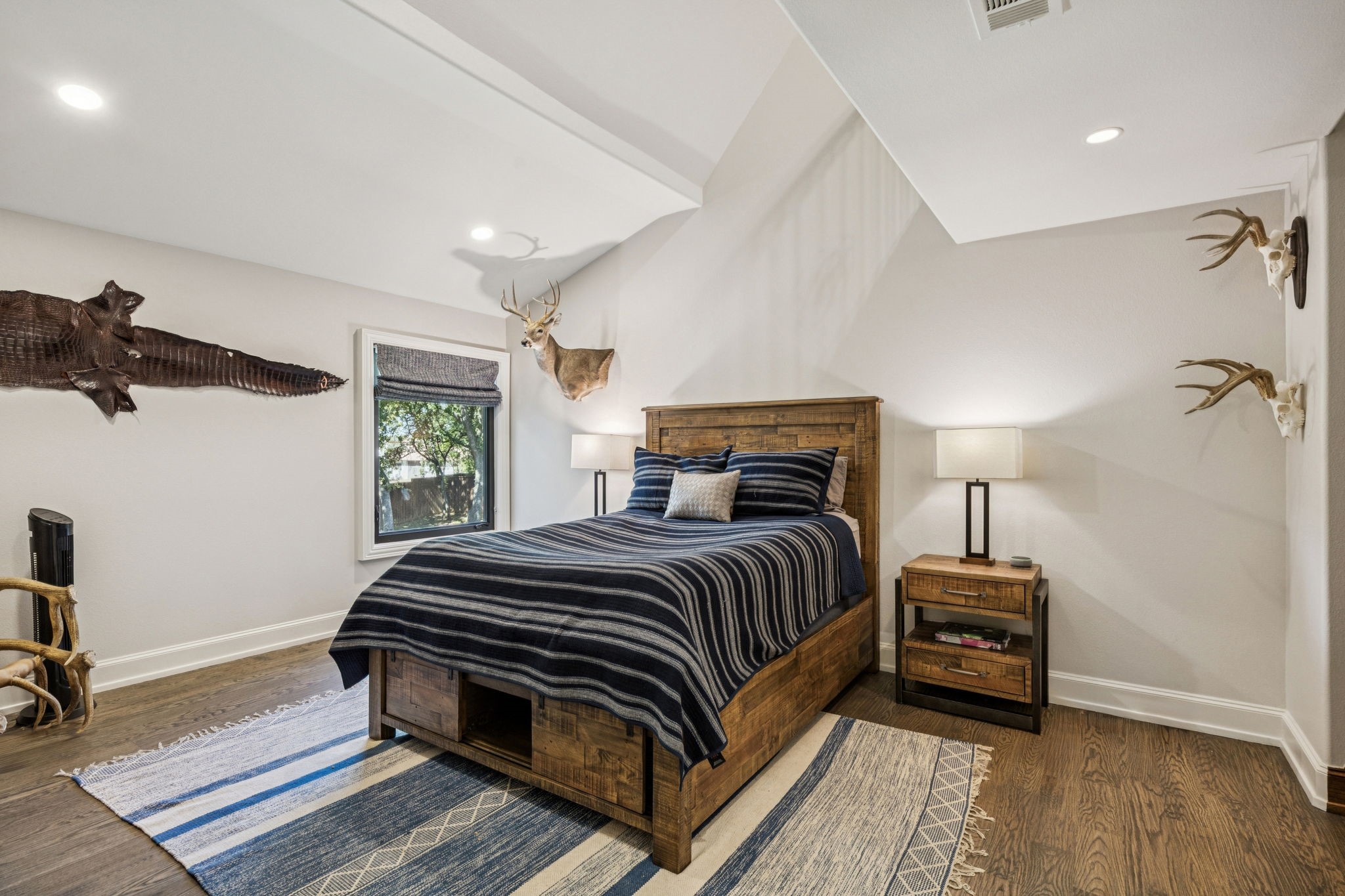 1100 La Paloma Court