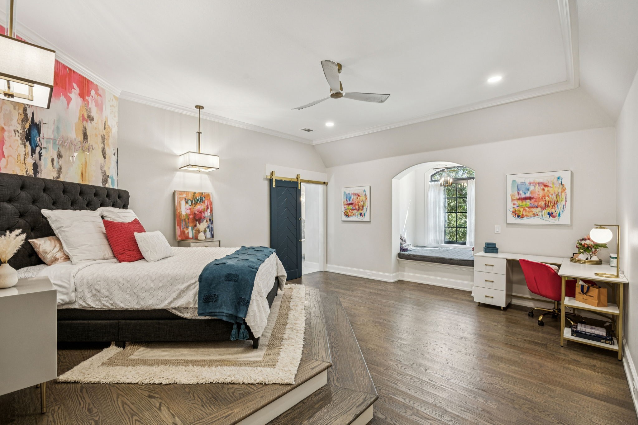 1100 La Paloma Court