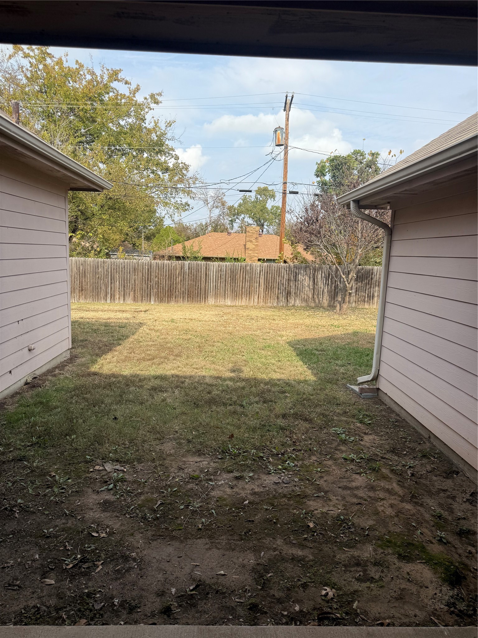 2729 Emerson Lane
