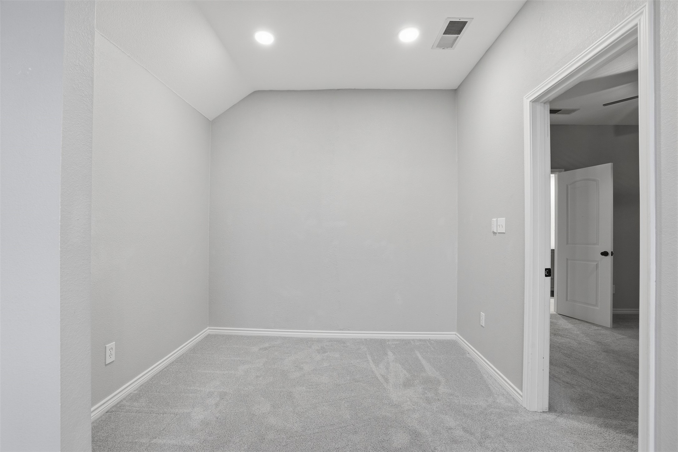 816 Westview Drive