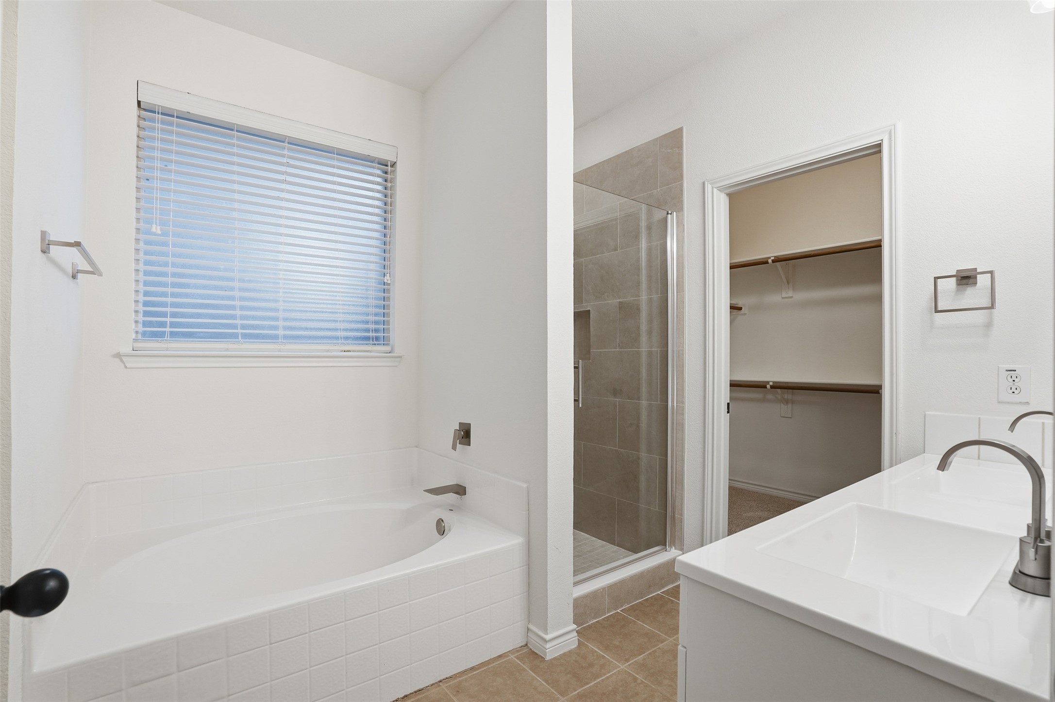 816 Westview Drive