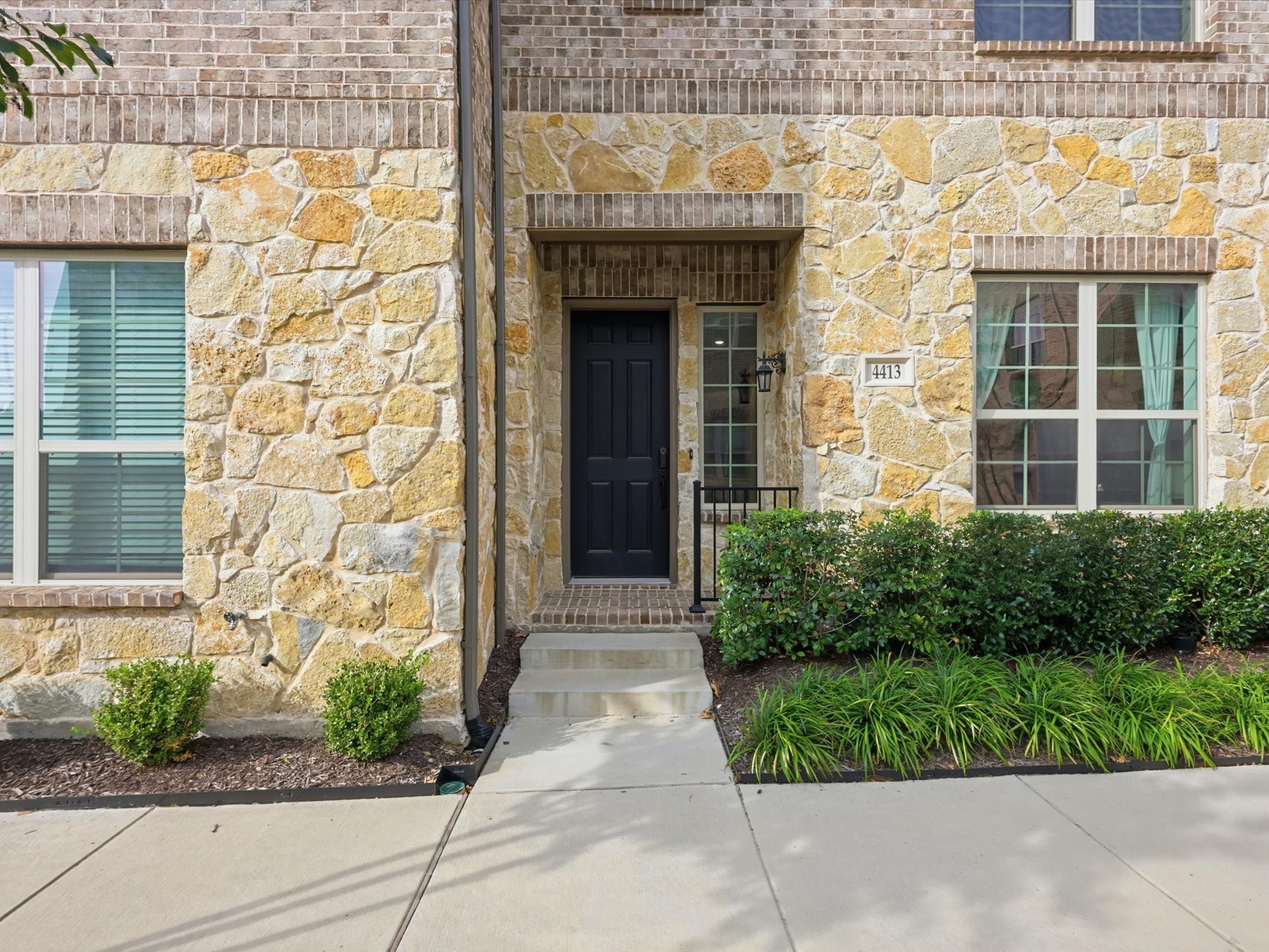 4413 Murphy Lane