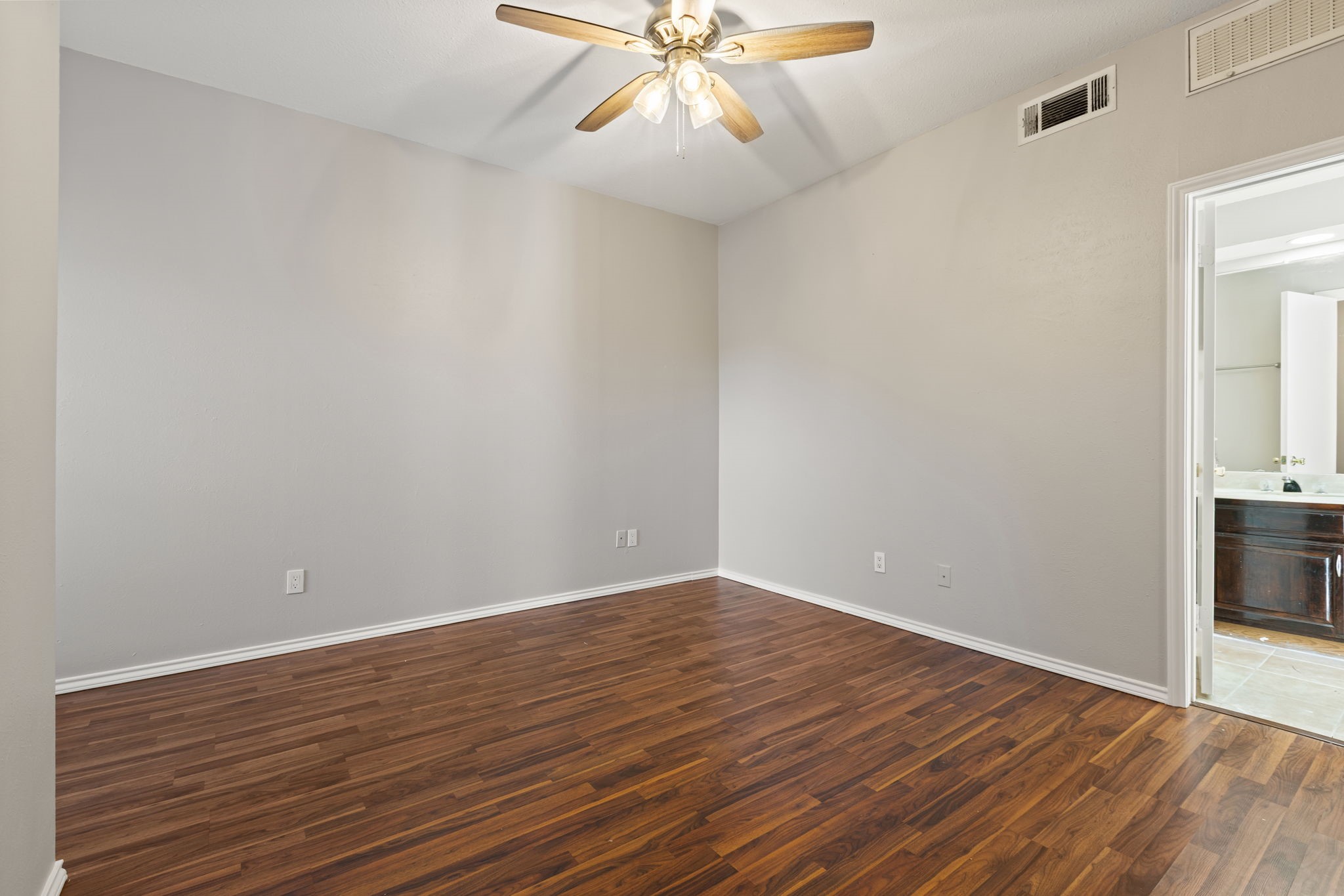 5619 Preston Oaks Road 303