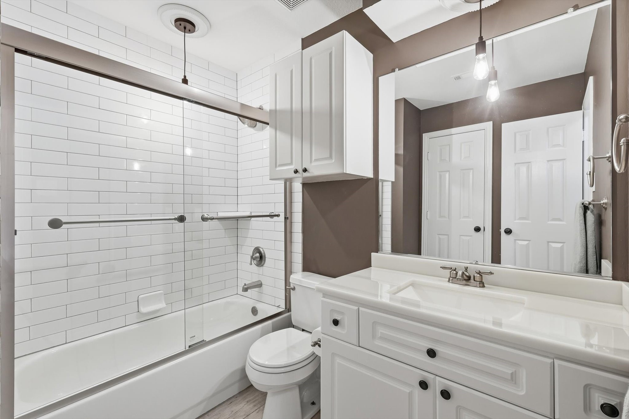 3332 Furlong Drive E