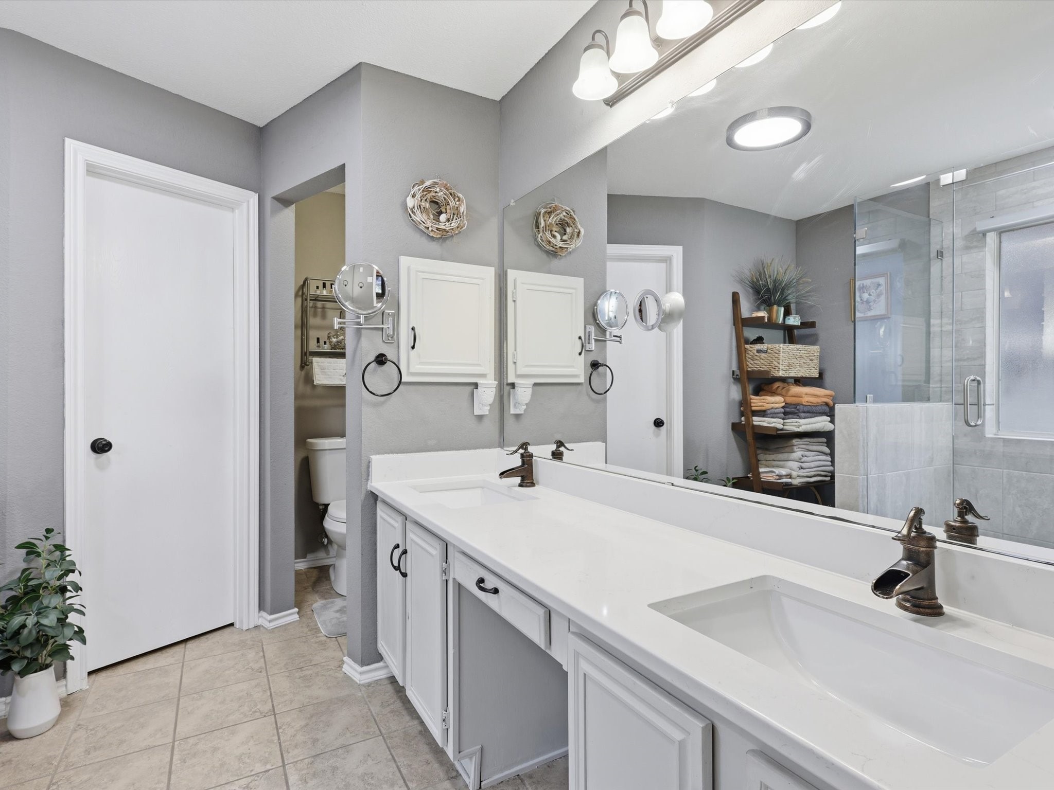 3209 Kingsbury Drive