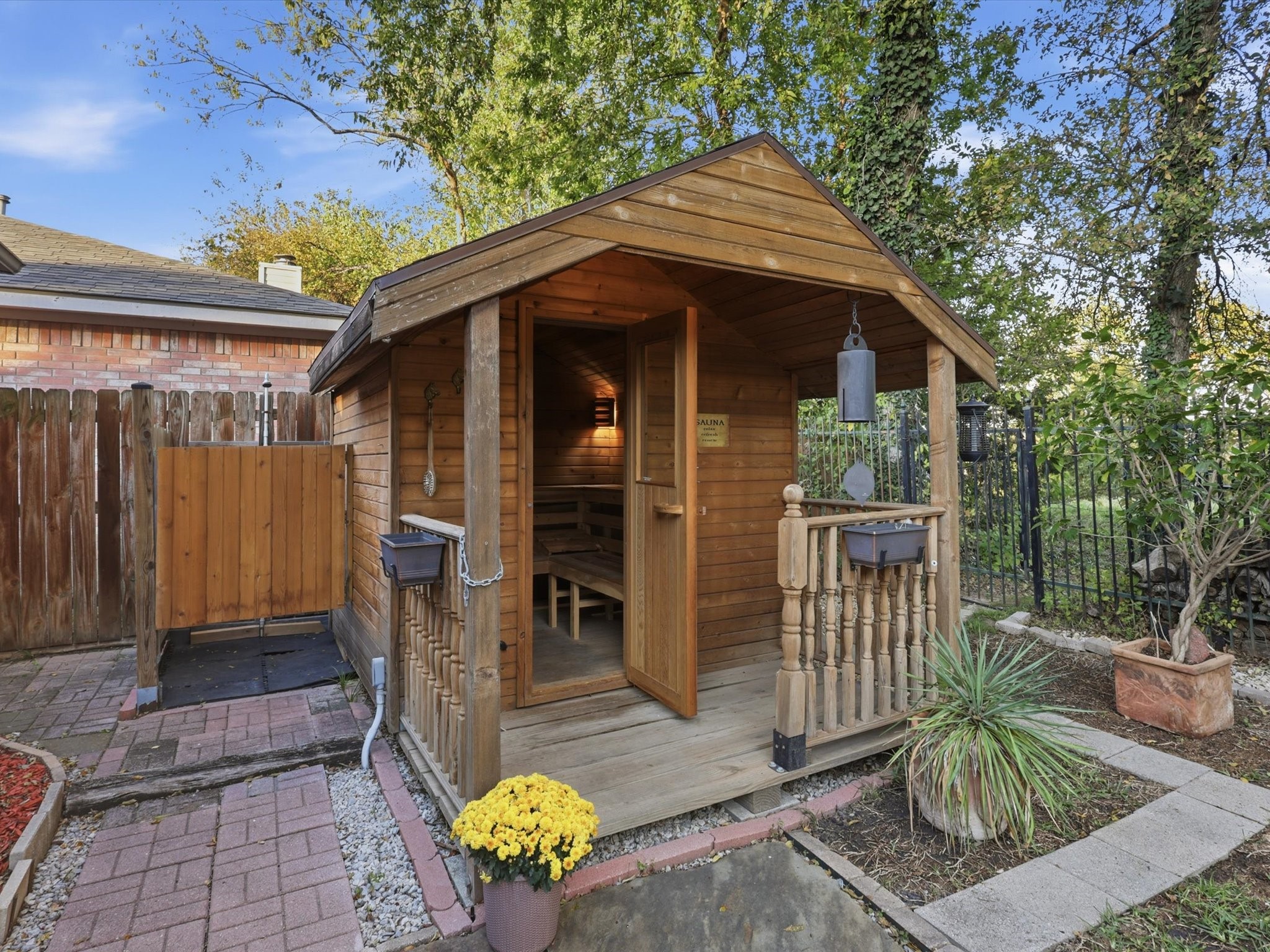 3209 Kingsbury Drive