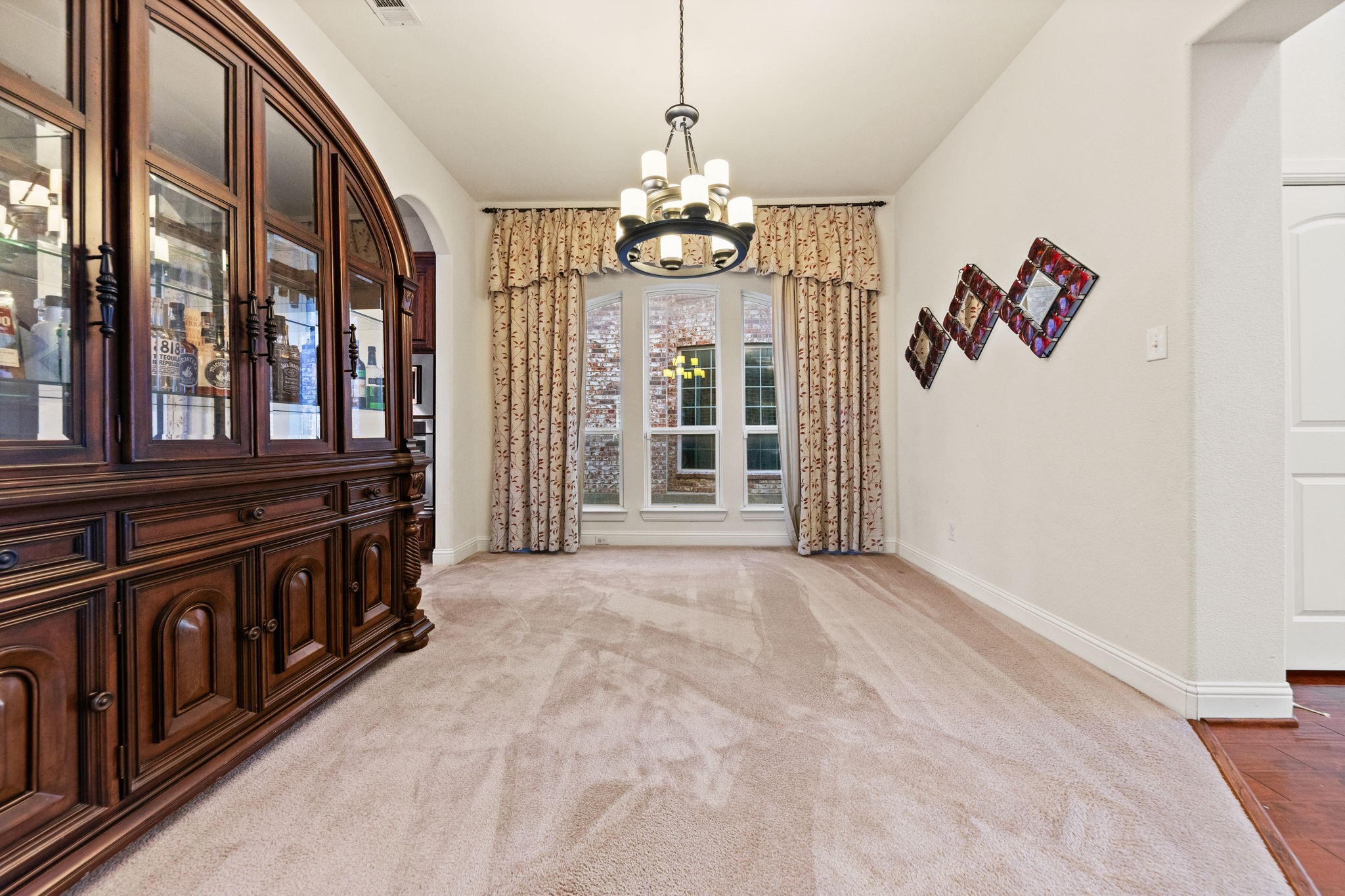 15520 Mayflower Trail