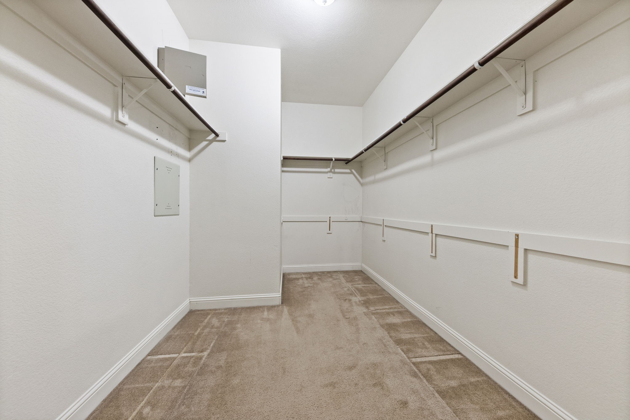 15520 Mayflower Trail