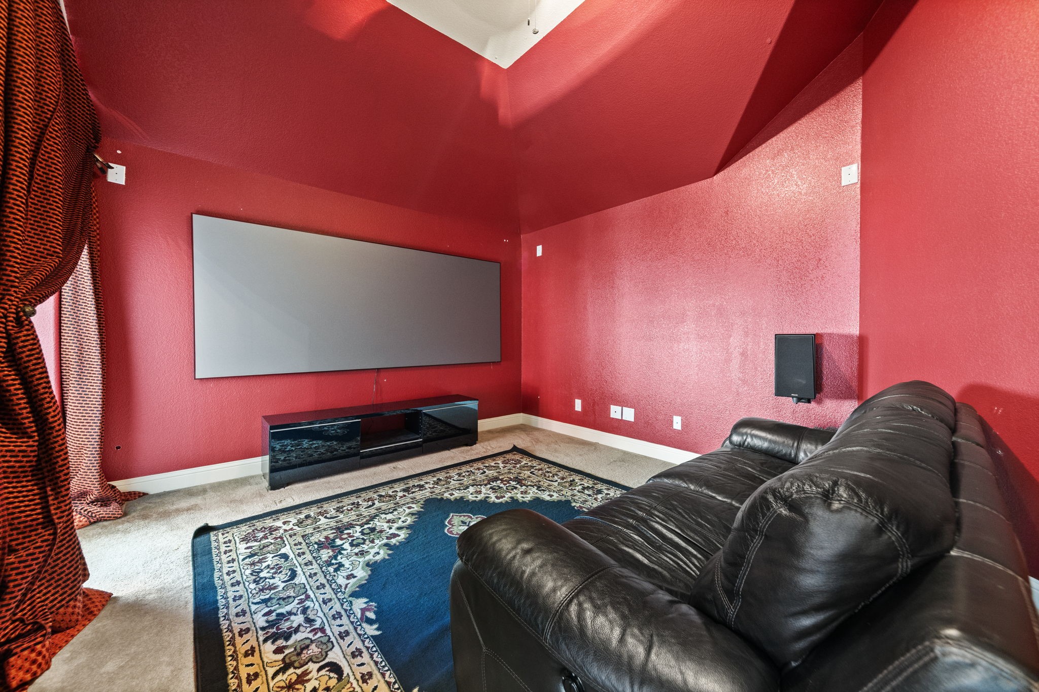 15520 Mayflower Trail