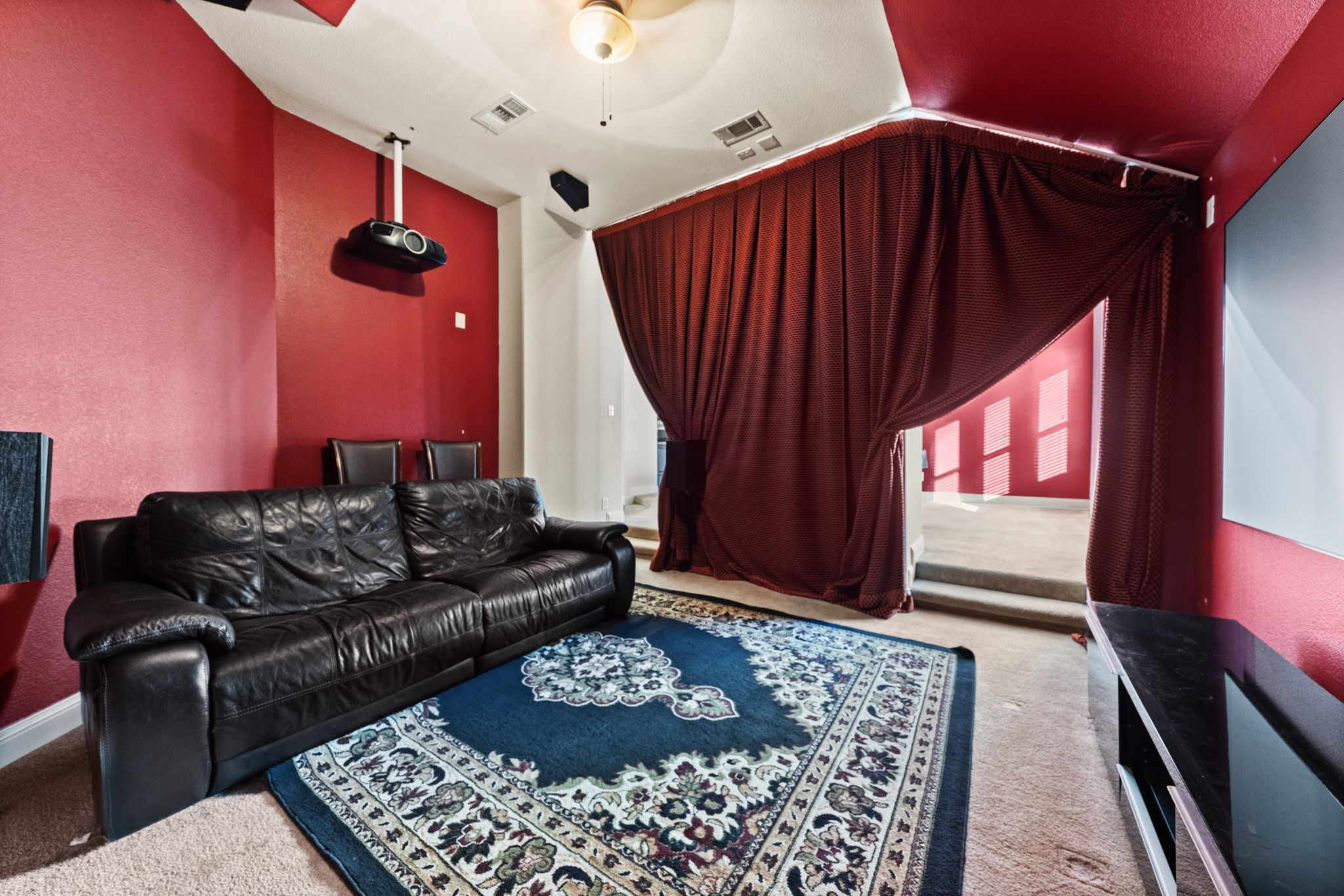 15520 Mayflower Trail