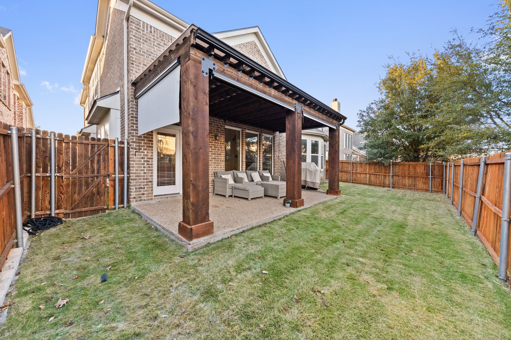 15520 Mayflower Trail