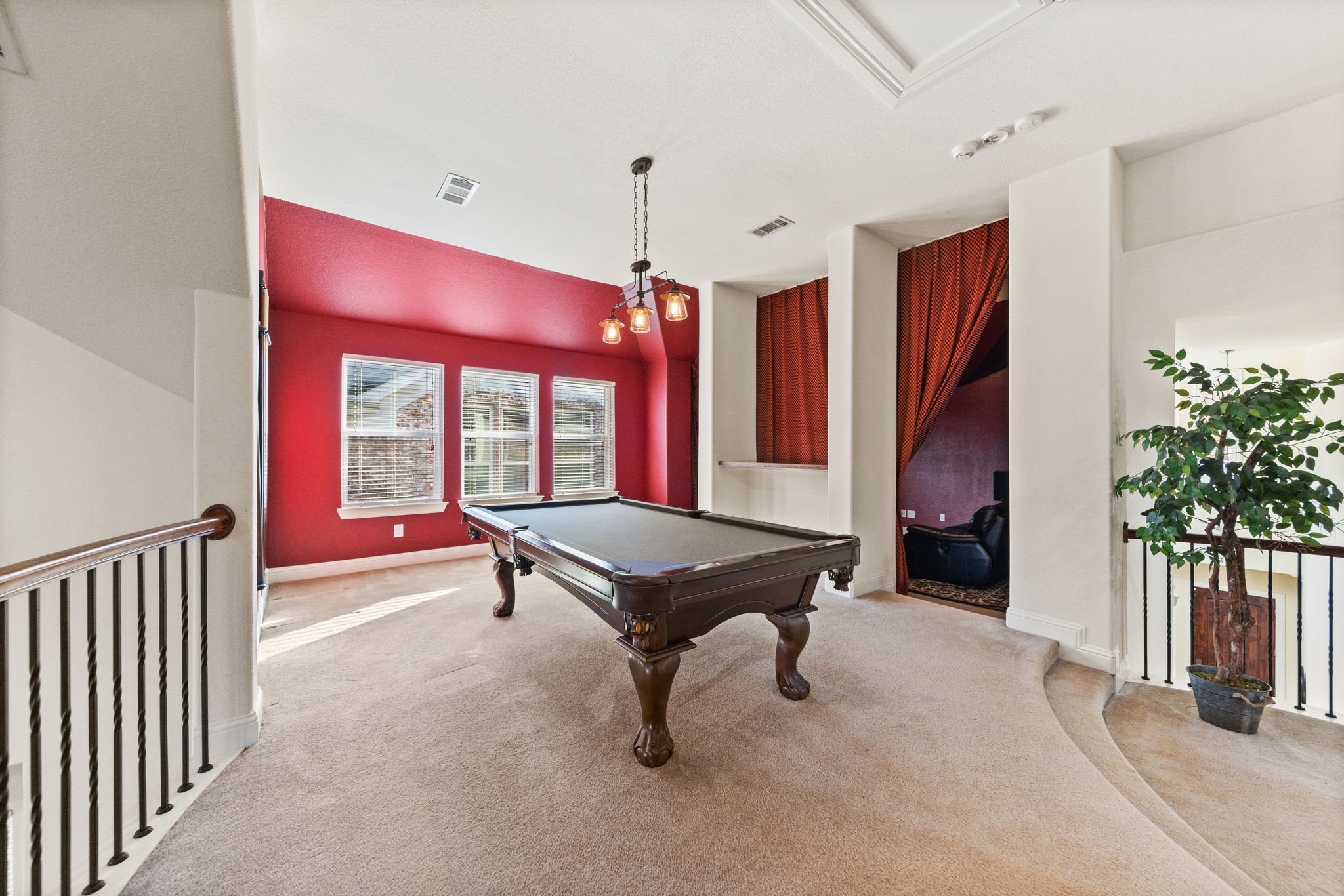 15520 Mayflower Trail