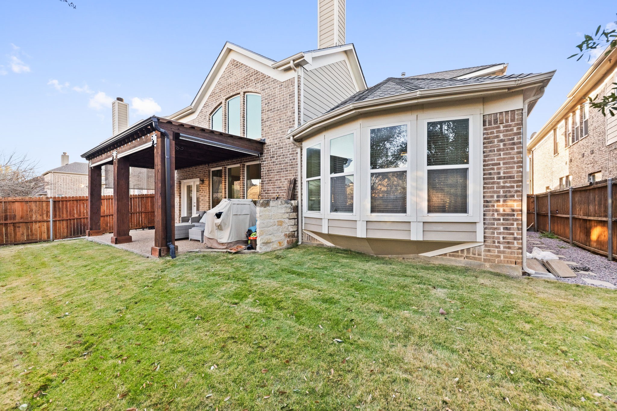 15520 Mayflower Trail